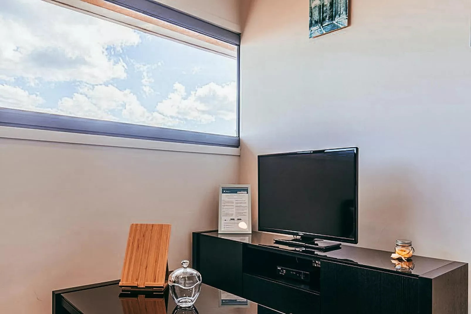 Trendy Apartment River View By Gthouse - Wohnzimmer