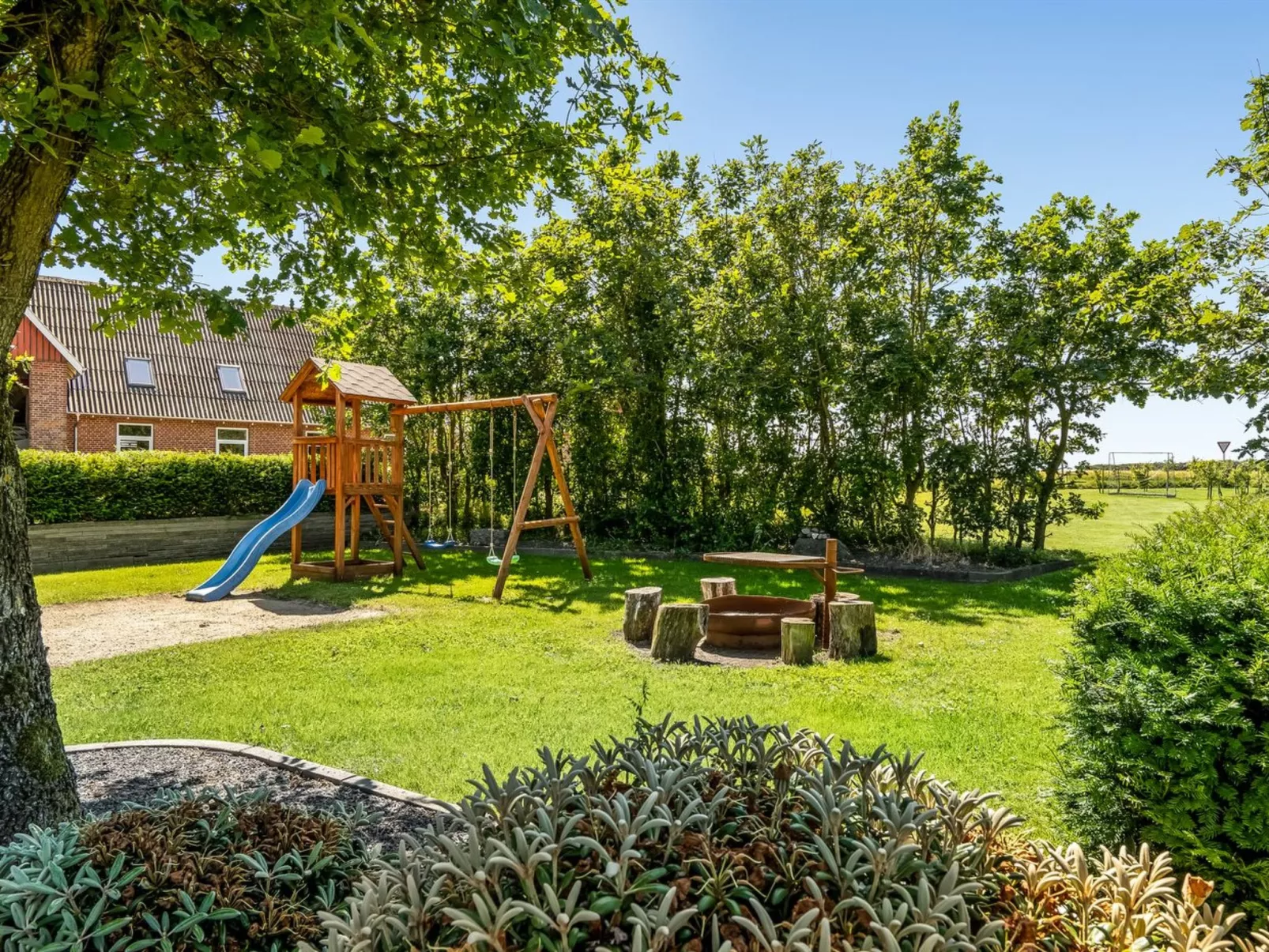 "Borjana" - 500m to the fjord-Draußen