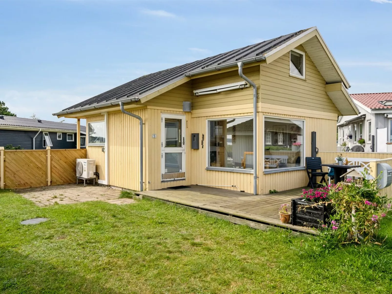 "Gudmar" - 75m from the sea-Outside