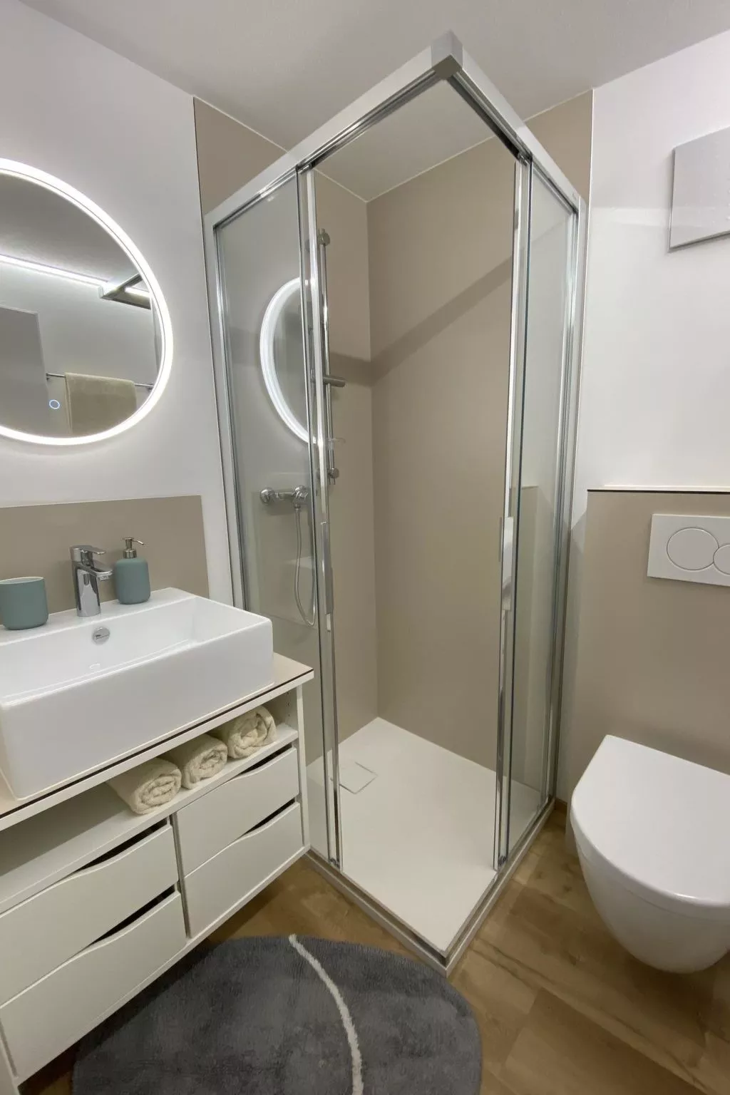 Haus Saturn - Drinnen