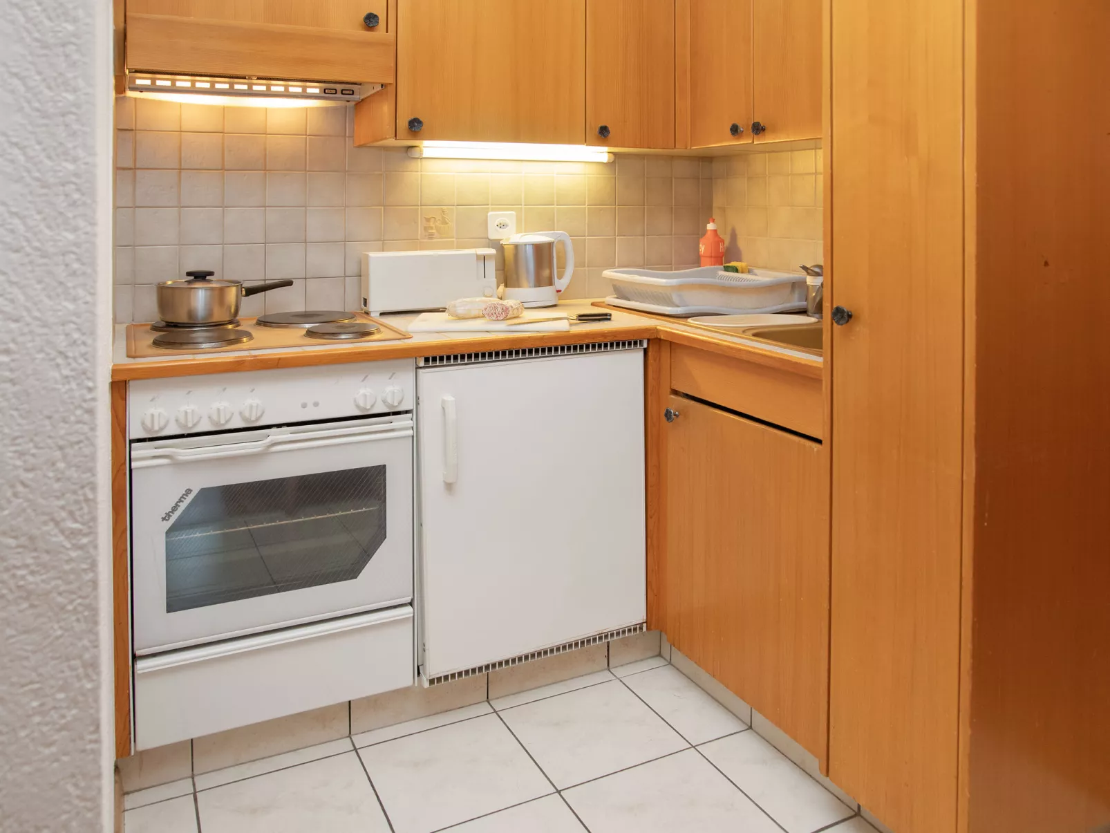 Eaux-Vives 205-Inside