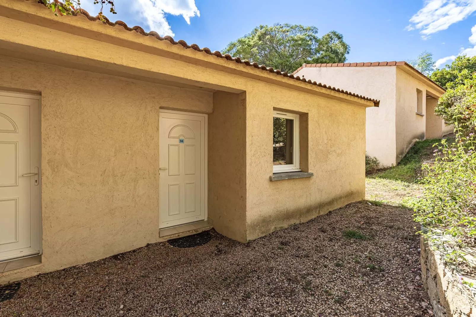 Lisa Maria D N°38 - 2P5-Jardins en été