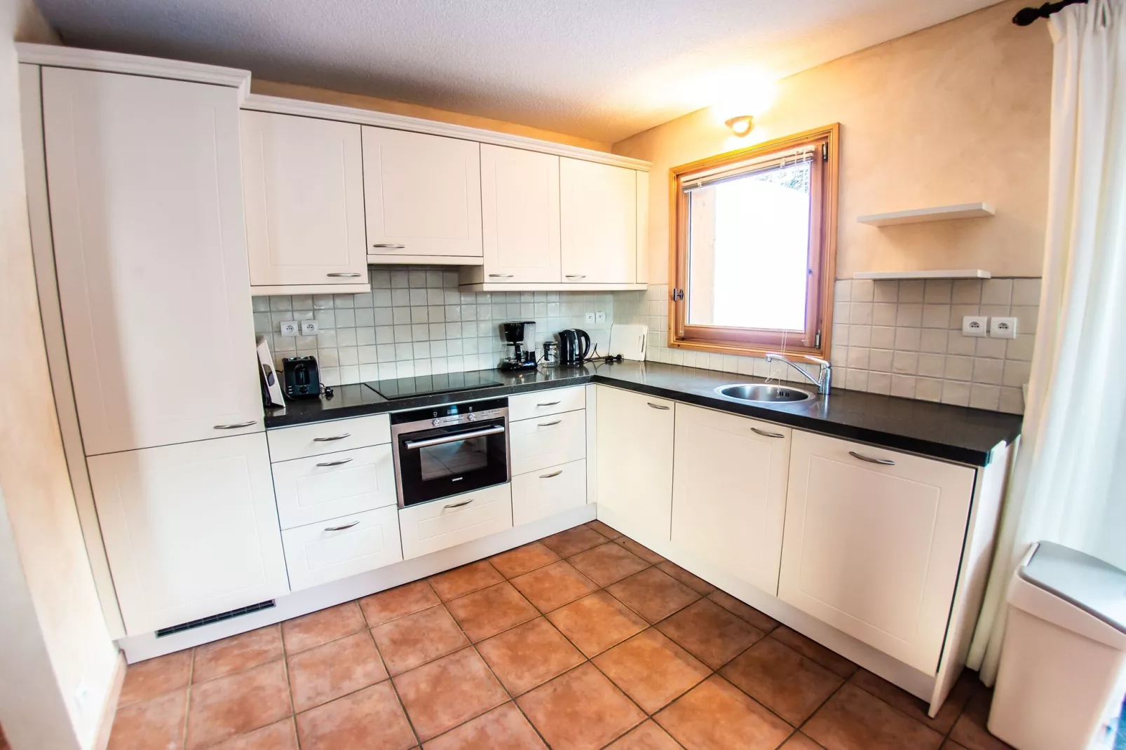 Parc Madeleine 7-Kitchen