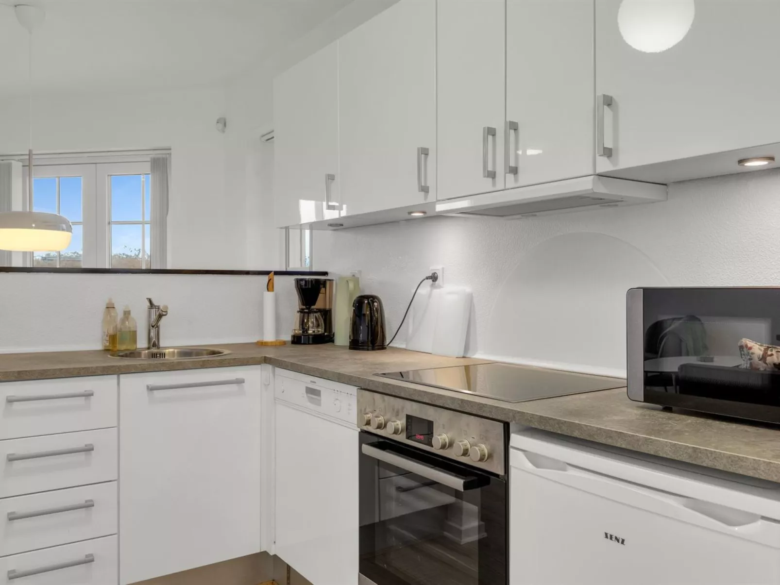 "Babo" - 250m from the sea-Drinnen