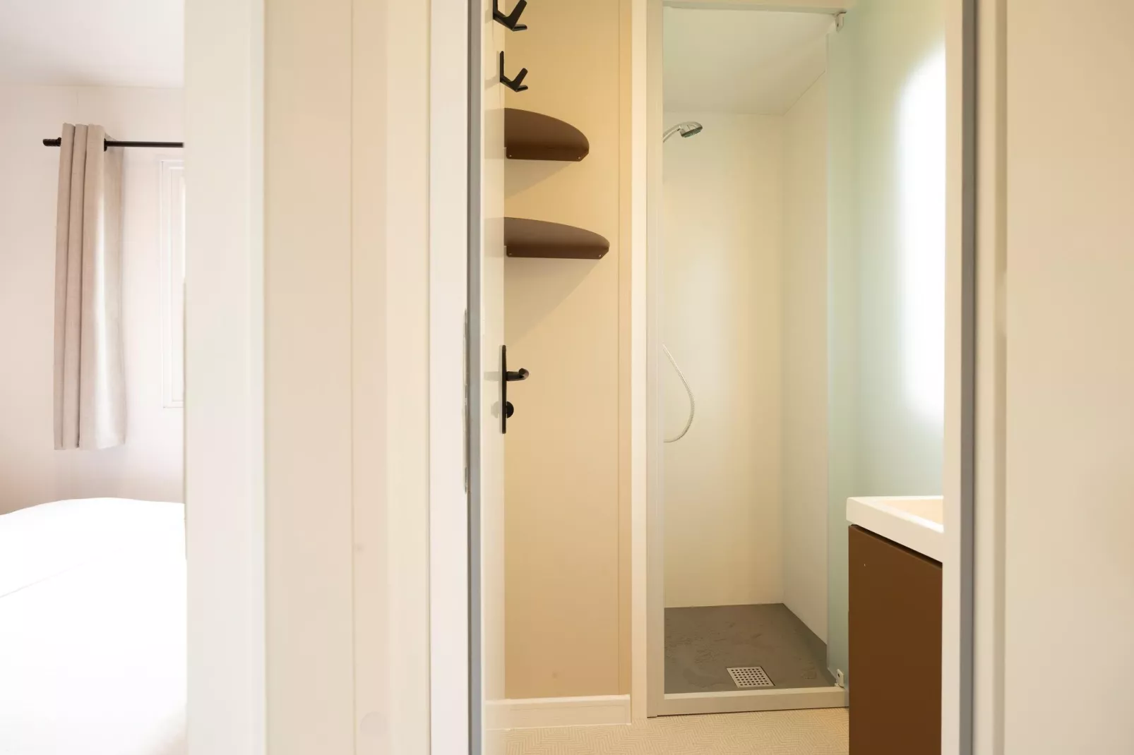 Cordelia Lodges-Bathroom