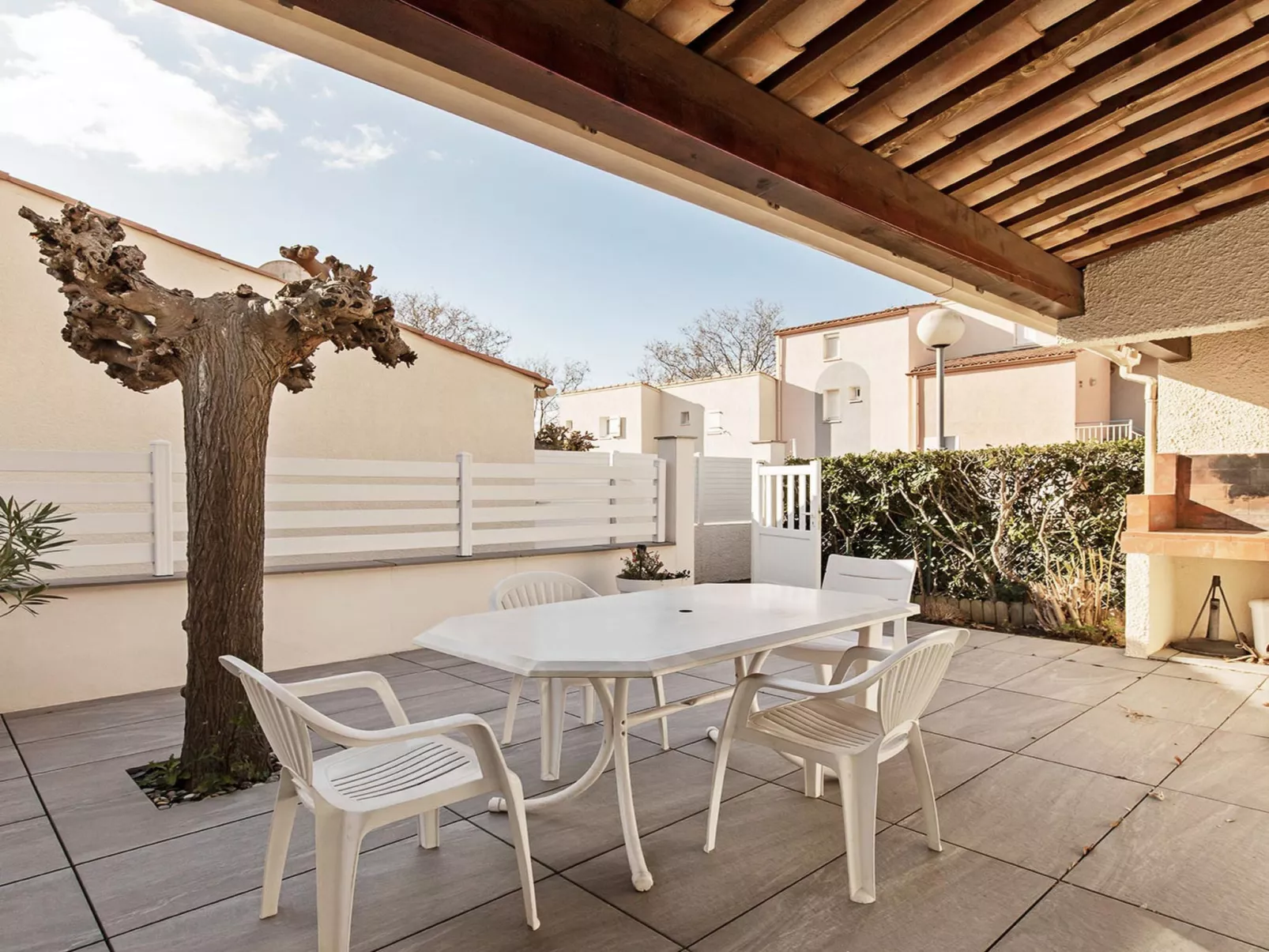 Perles du Soleil-Dehors