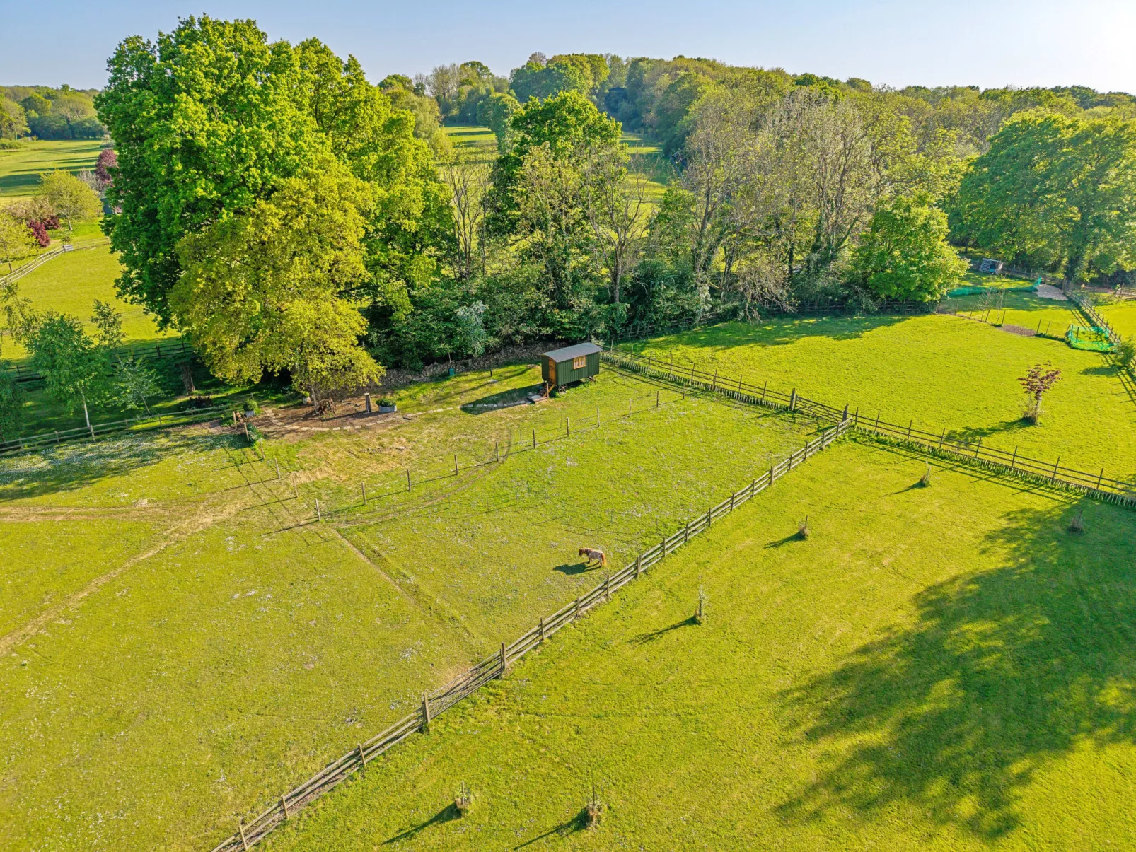 Shepherd's Hut at Hilltop Farm - Outside