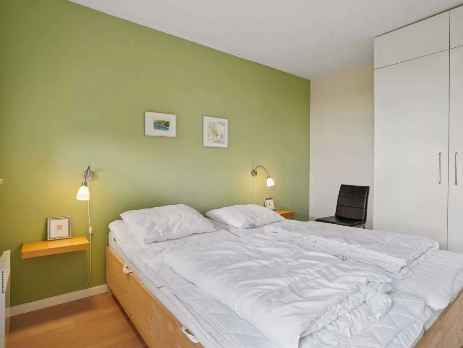 "Rafn" - 400m from the sea - Drinnen