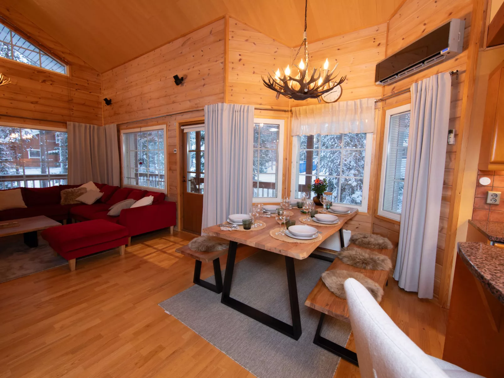 Lapinlisä - Drinnen