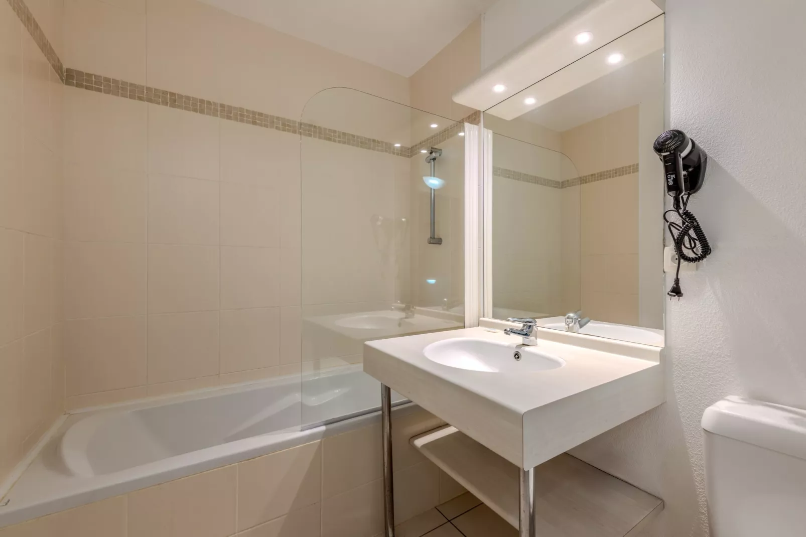 D. de Bertheaume N°105 - 2P4-Salle de bain