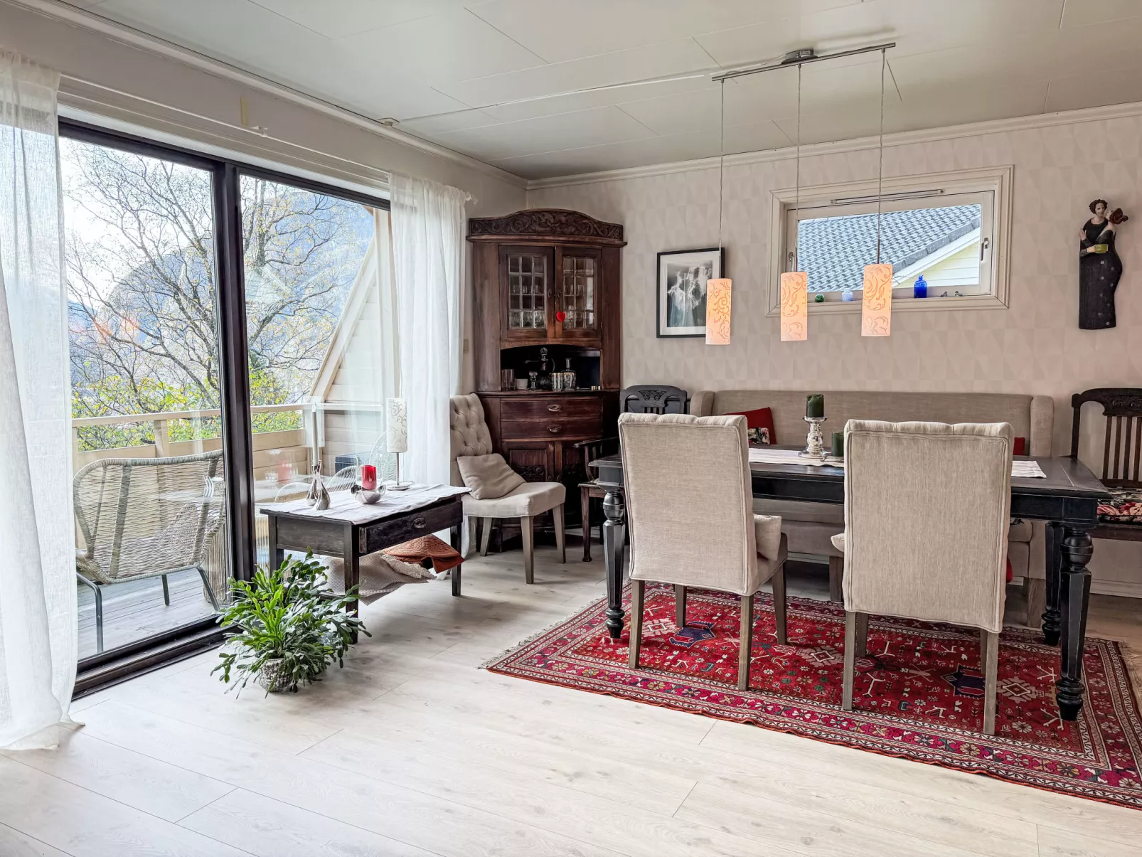 Høyanger Panorama - Inside