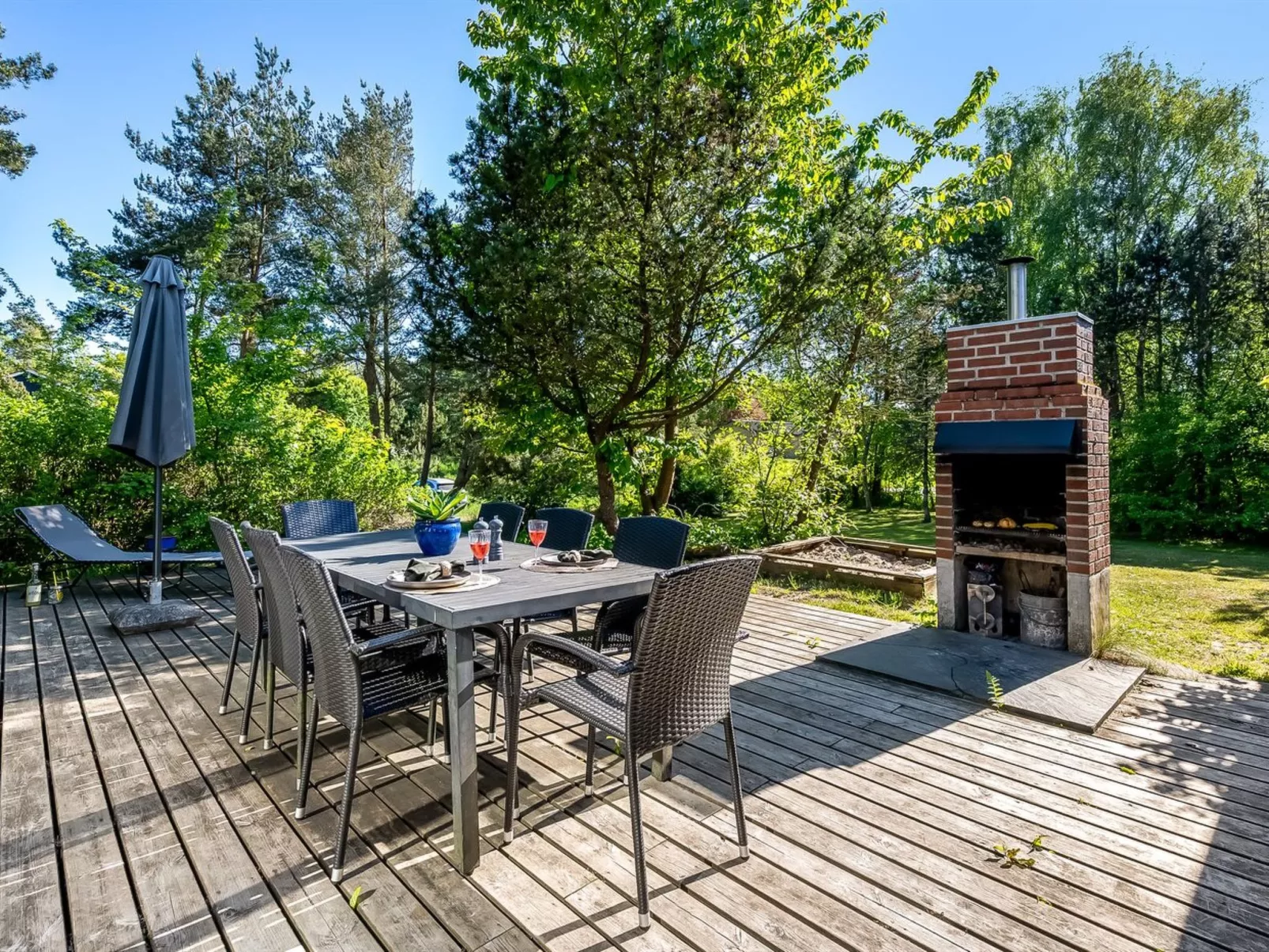 "Simjanka" - 800m from the sea-Draußen