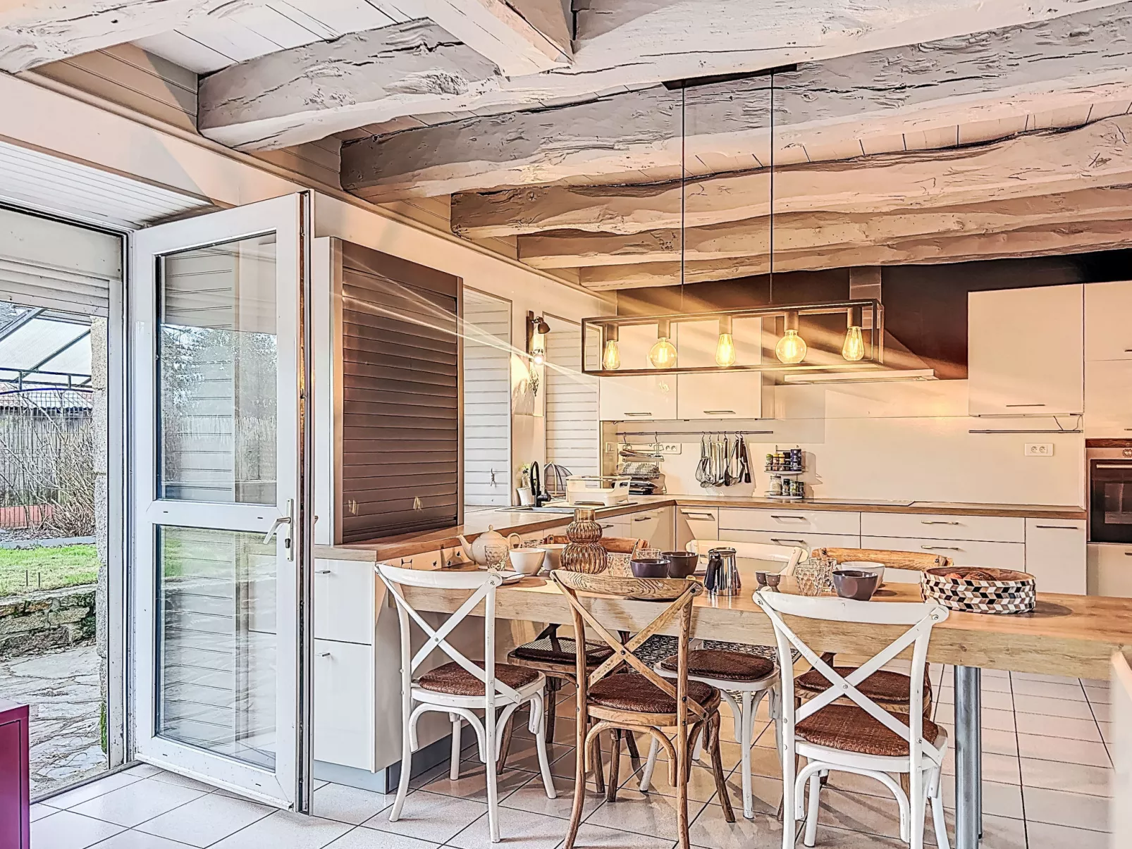 Maison du Paradis - Inside