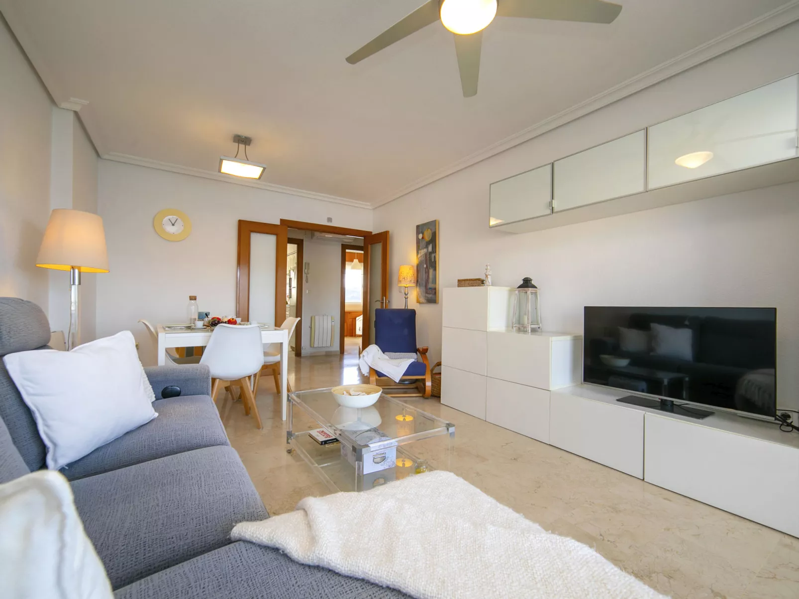 Casita Blanca - Inside