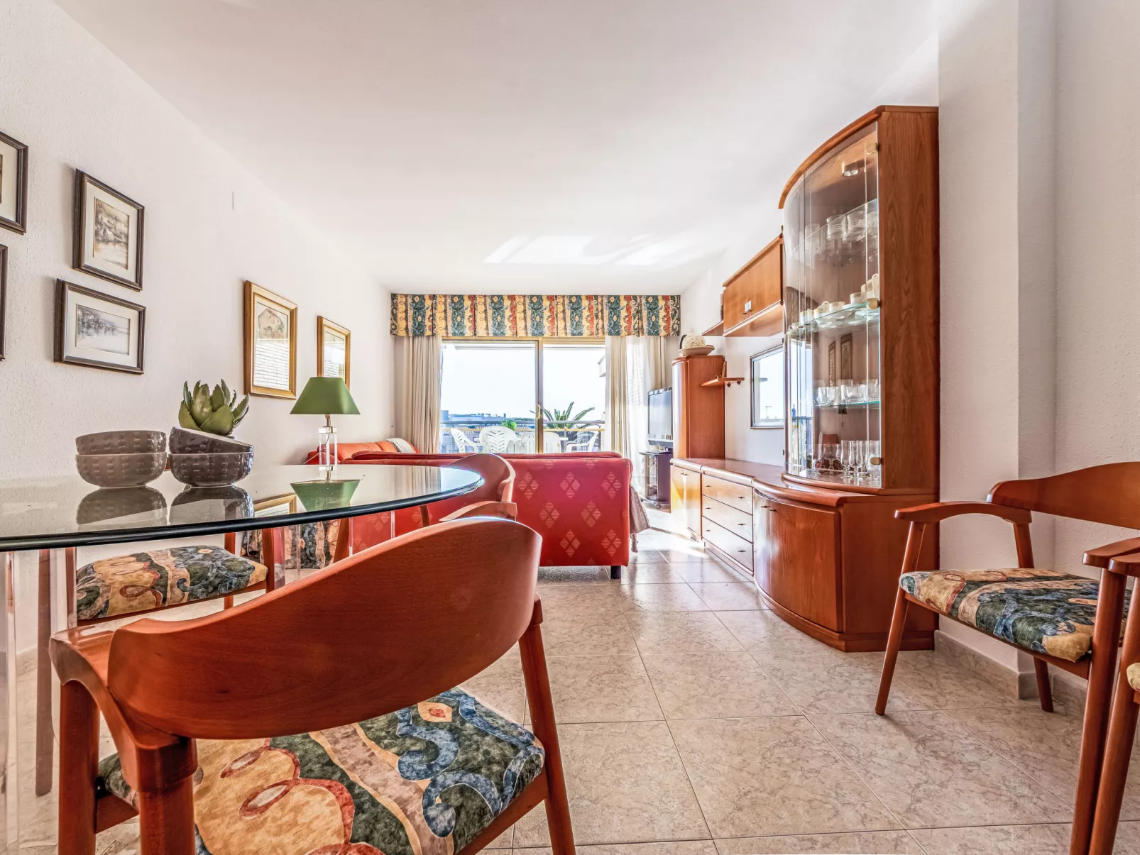 Bahia Dorada - Drinnen