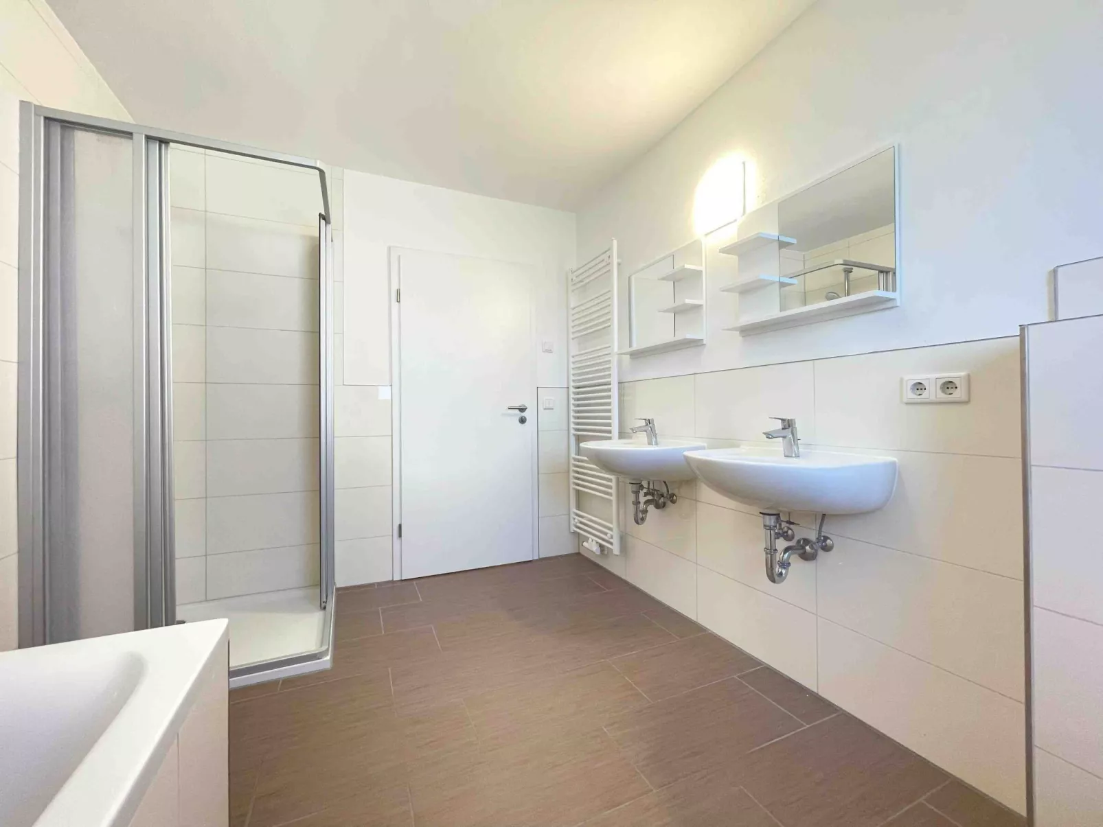 MAX117 - Image-tags.info