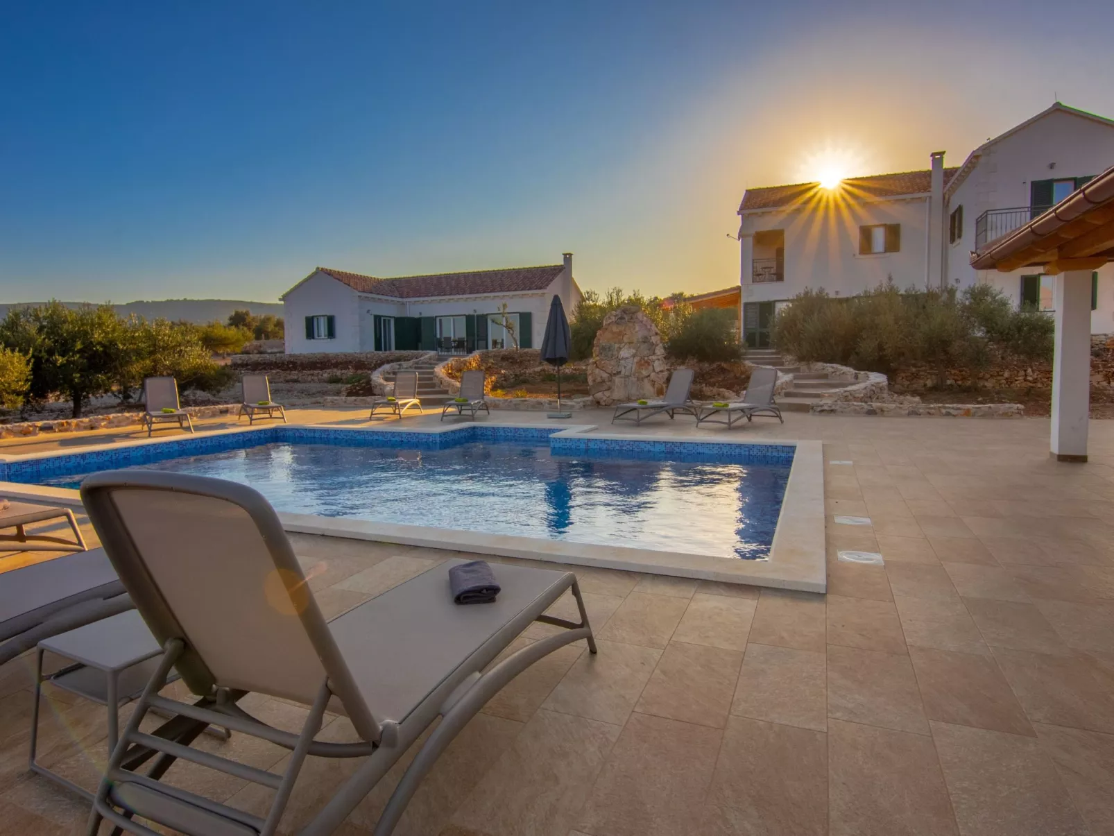 In Pučišća mit Privatem Pool - Image-tags.info