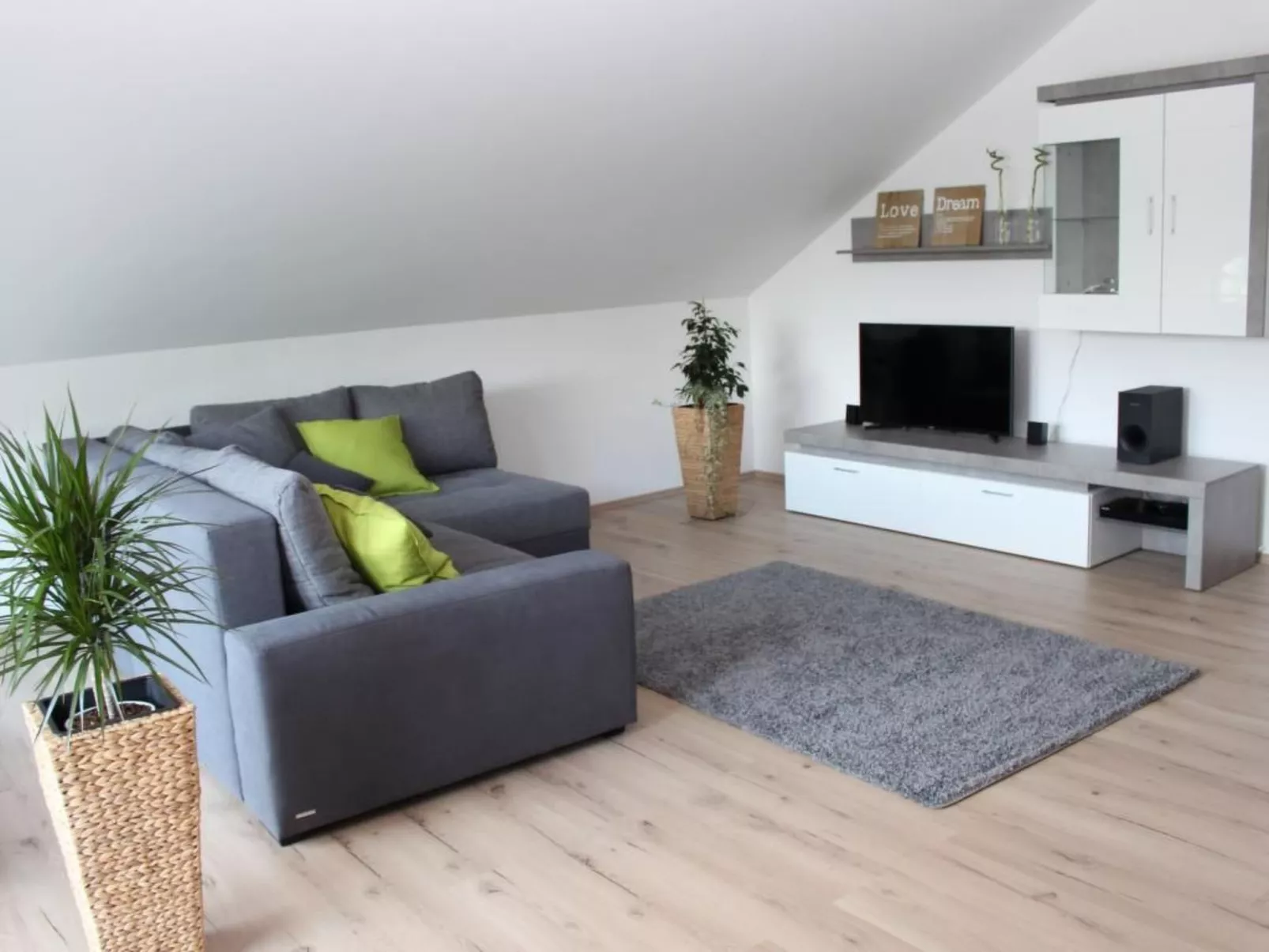 Nettes Ferienhaus in Hemfurth-Edersee mit Großer Terrasse - Image-tags.info