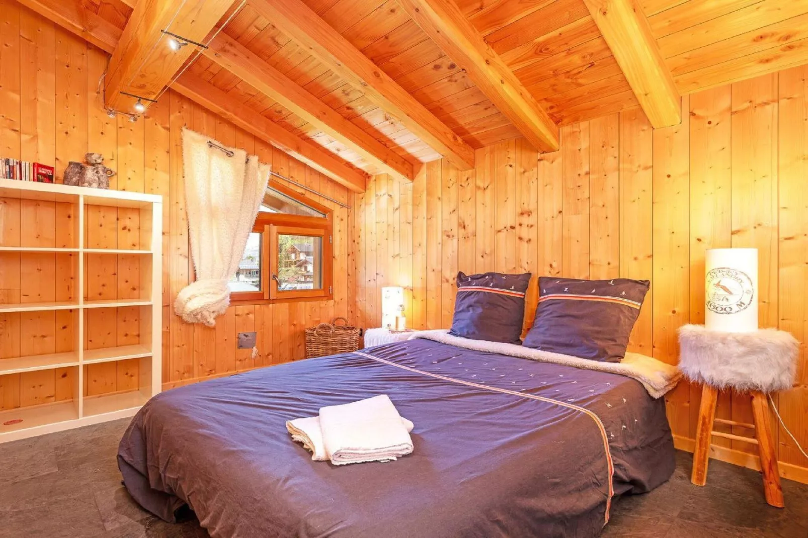 Ama Dablam-Bedroom
