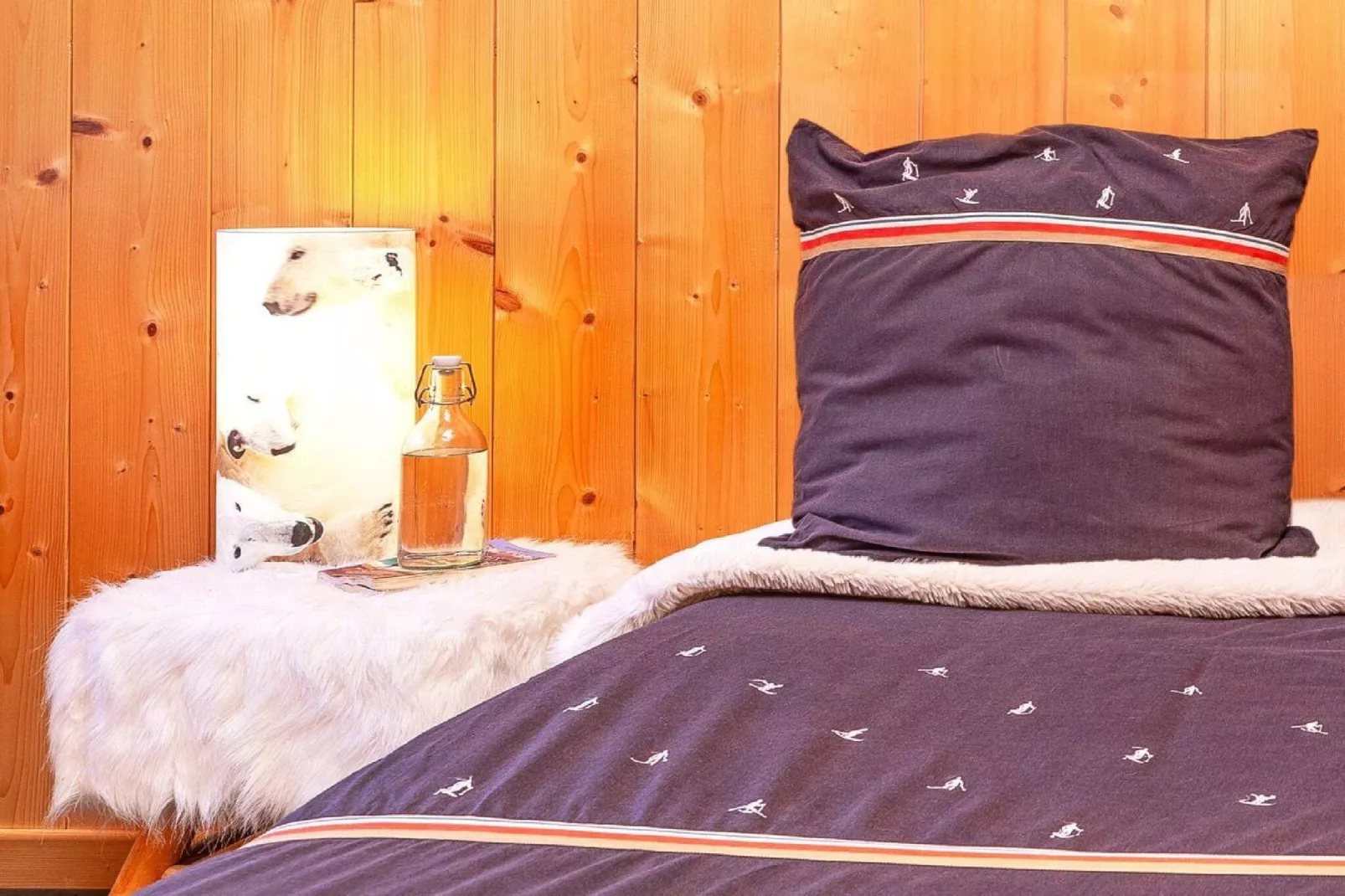 Ama Dablam-Bedroom