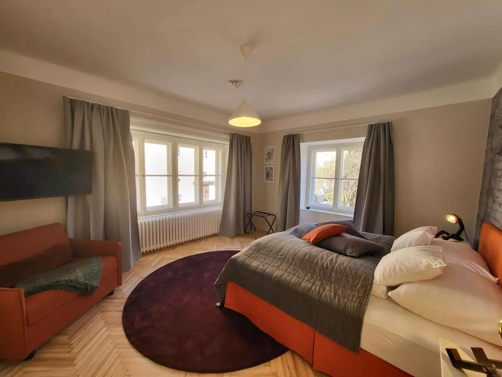 Orange Flat neben K-F-Universität, neu und gemütlich, mit Parkplatz - Image-tags.info