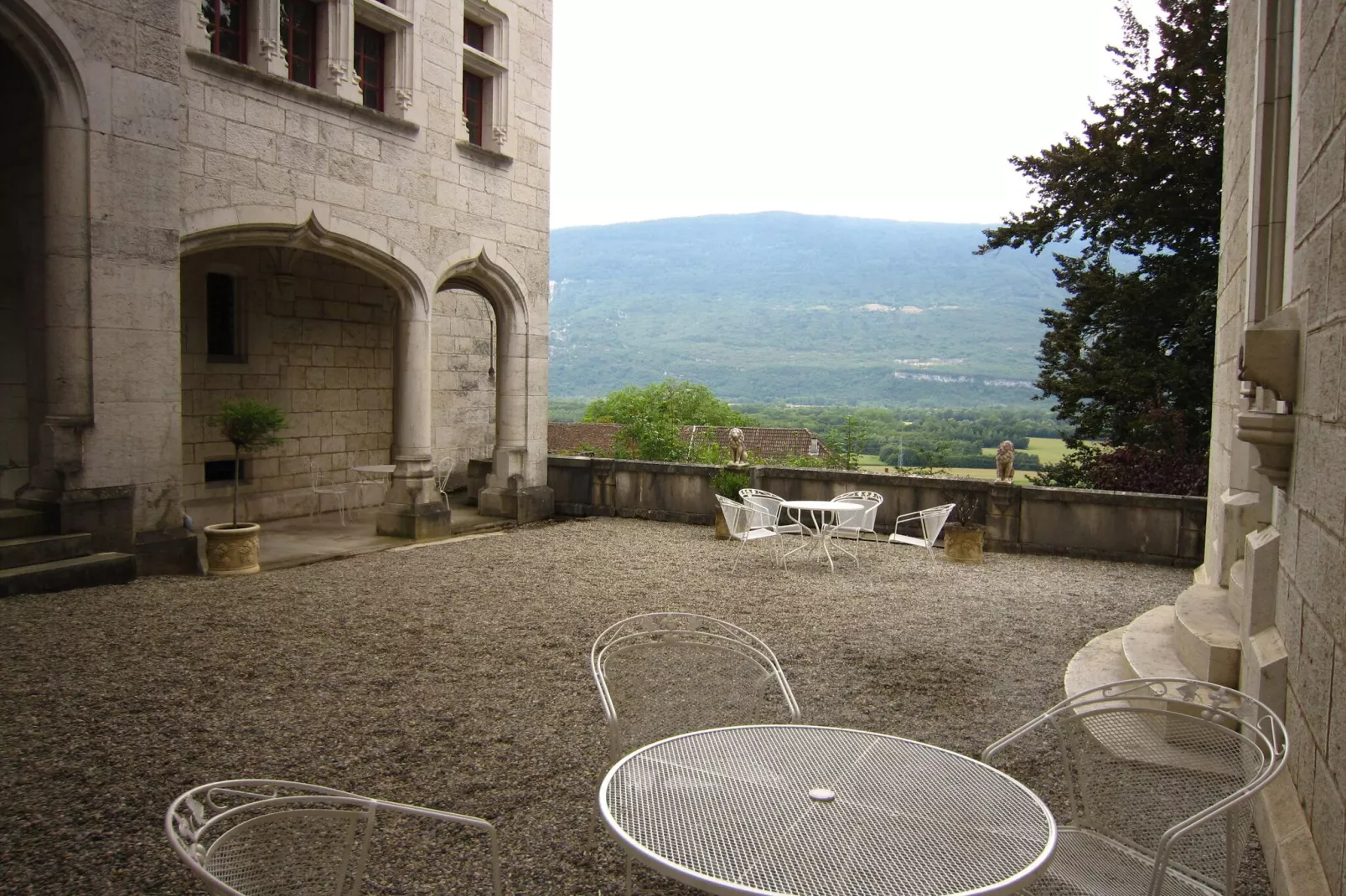 Pluton-Terrace balcony
