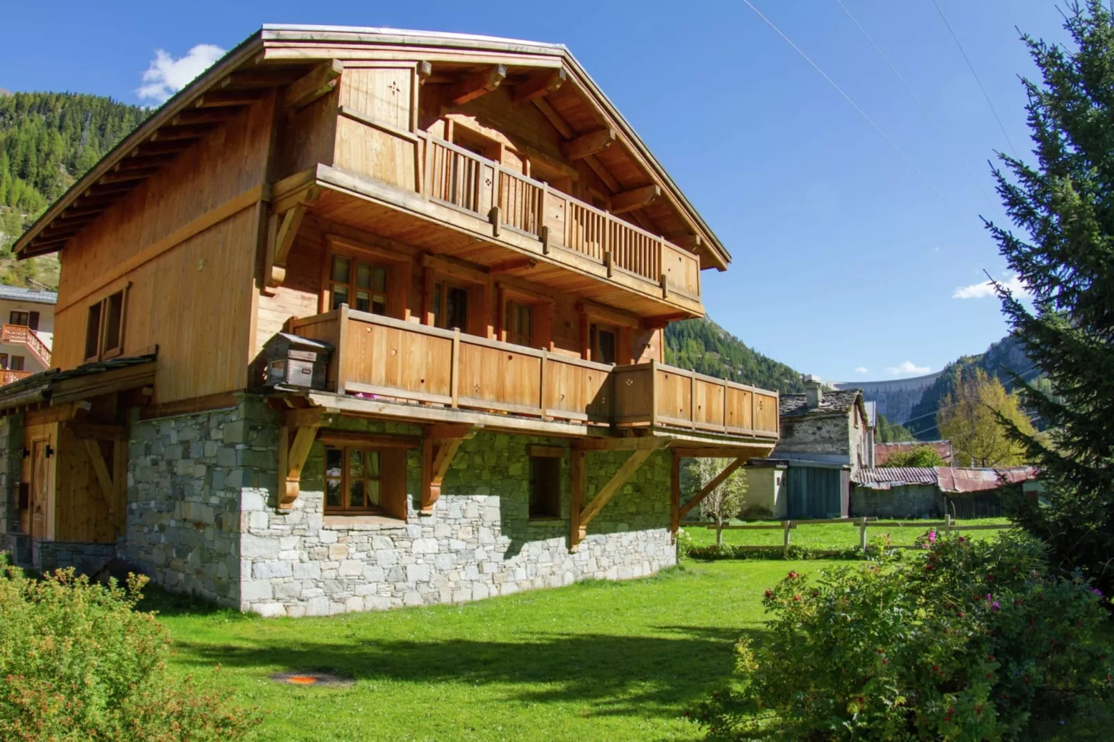 Chalet du Parc-Außenbereich Sommer