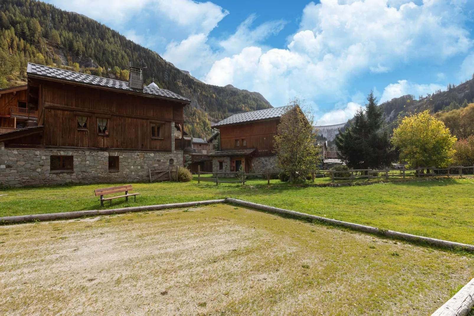 Chalet du Parc-Außenbereich Sommer