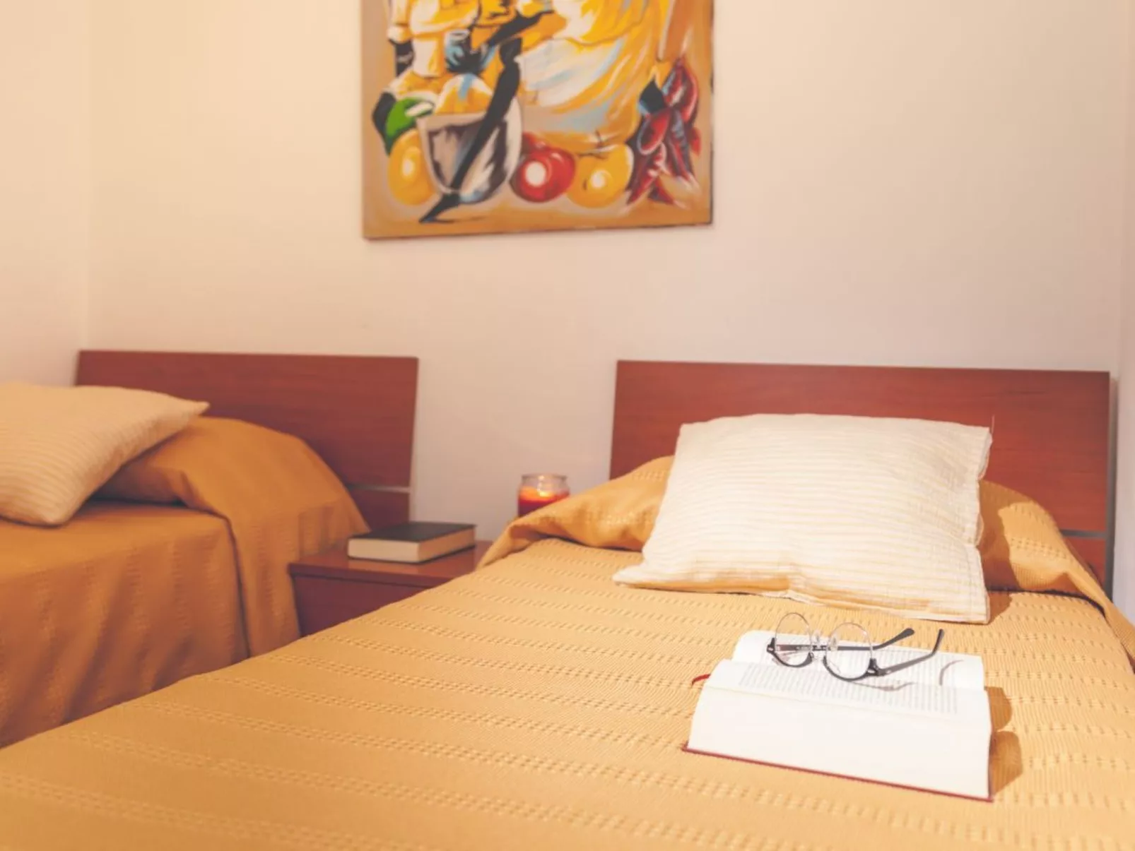 Lila Wohnung mit Schwimmbad und Meerblick - Image-tags.info