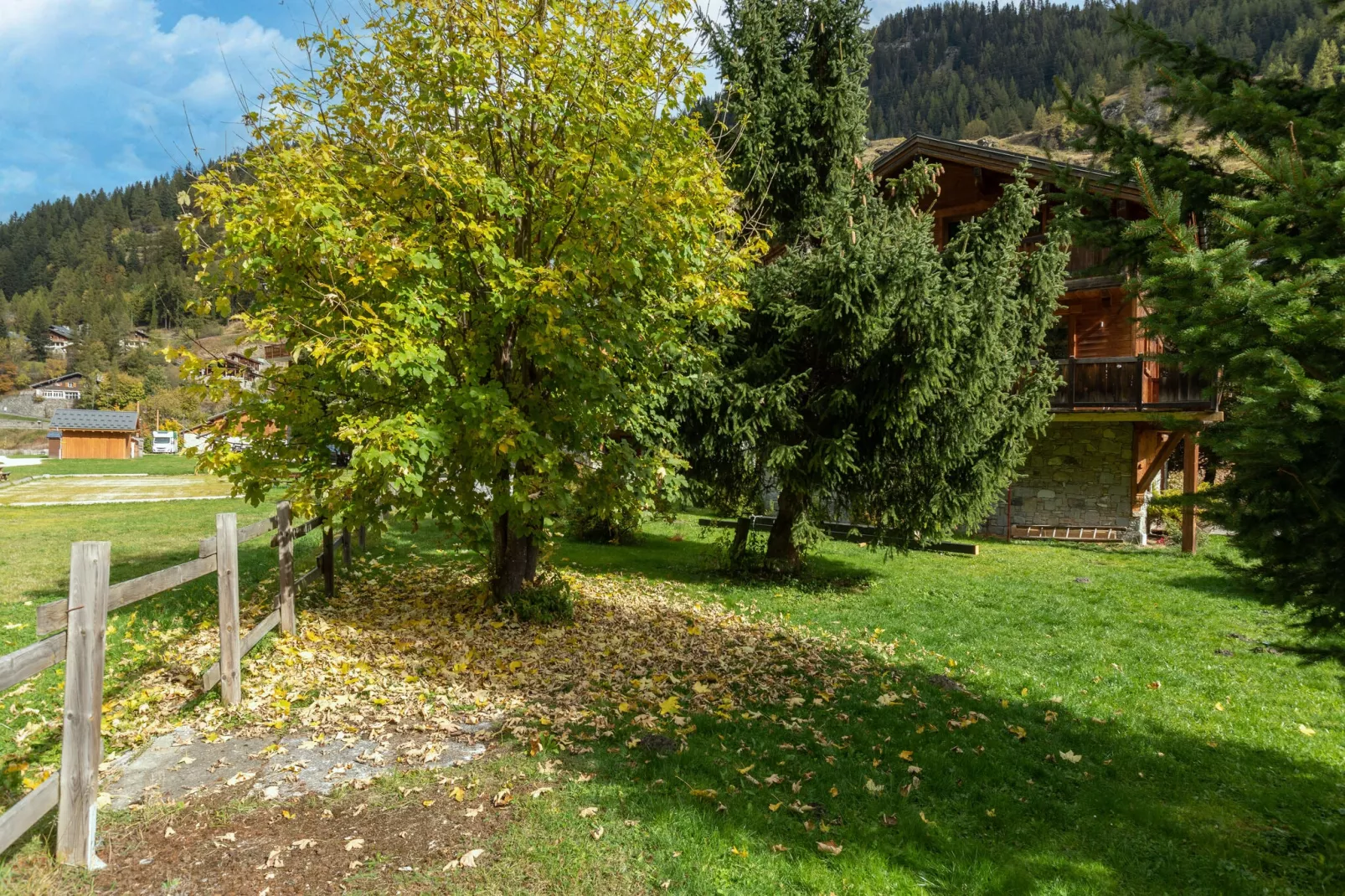 Chalet du Parc-Gärten Sommer