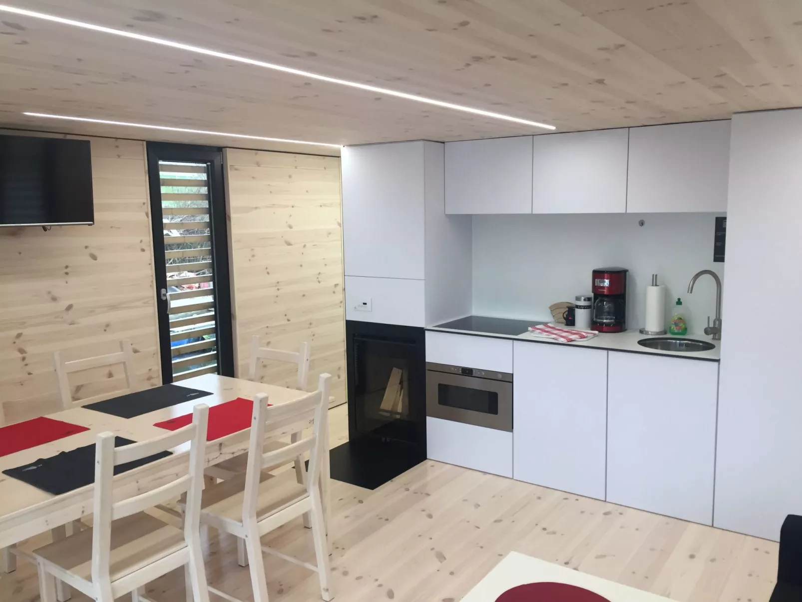 Hausboot für vier Personen mit Kamin und Terrasse - Image-tags.info