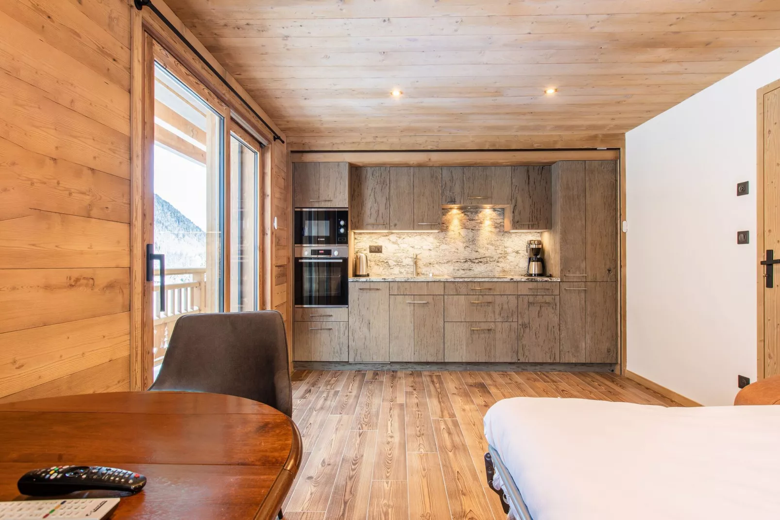 CHALET LE 360 KB-Kitchen