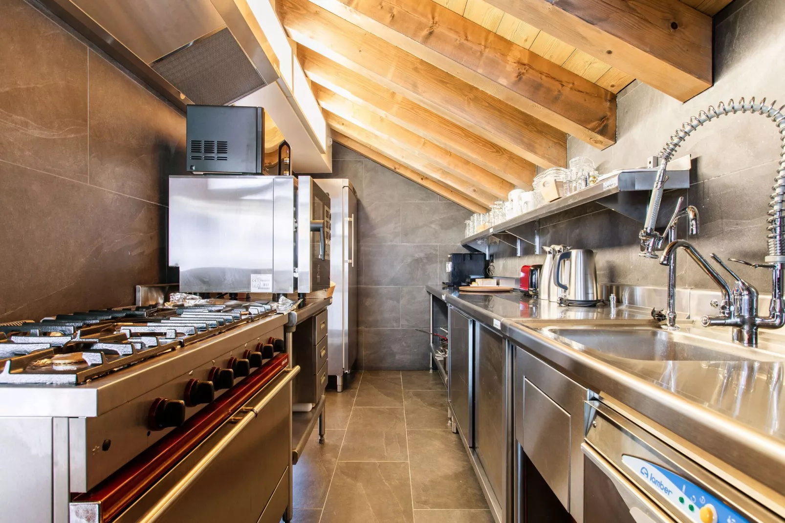 CHALET LE 360 KB-Kitchen