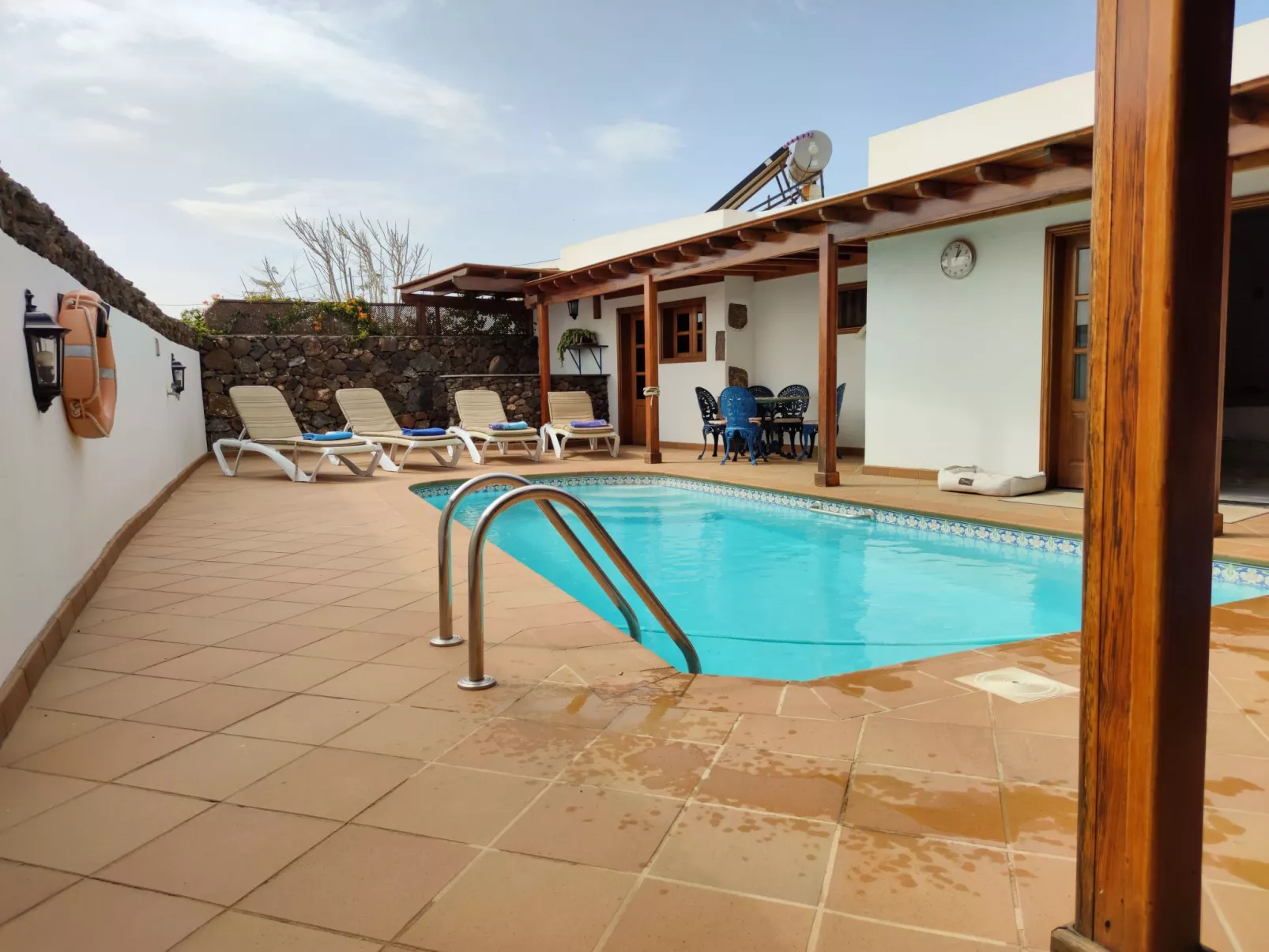 Villa mit beheiztem Pool - Image-tags.info