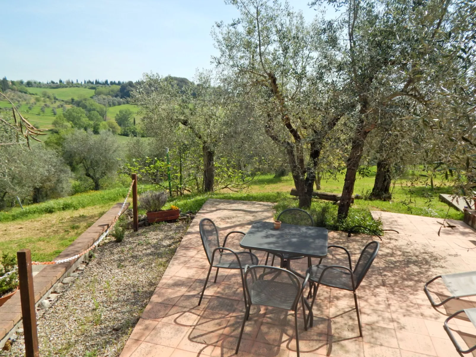 Wohnung auf dem Lande, 3 km vom Zentrum von Siena entfernt - Outside