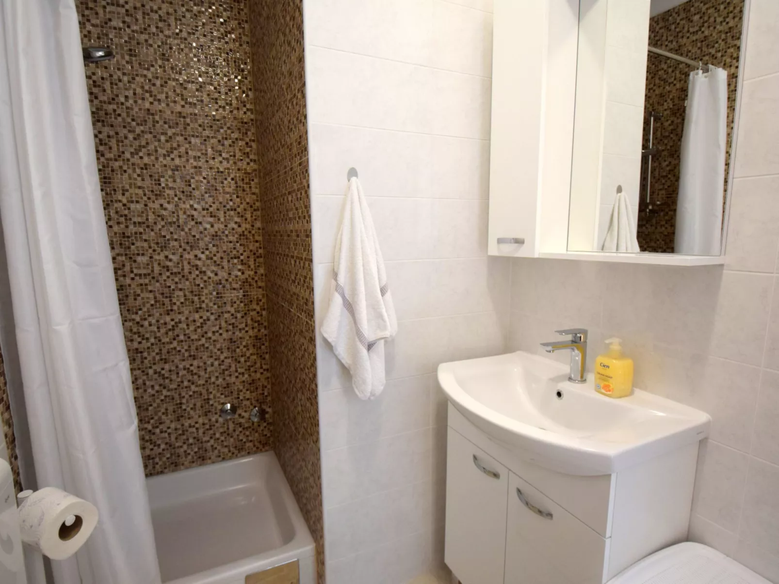 "Jospia4" mit privatem Balkon - Image-tags.info