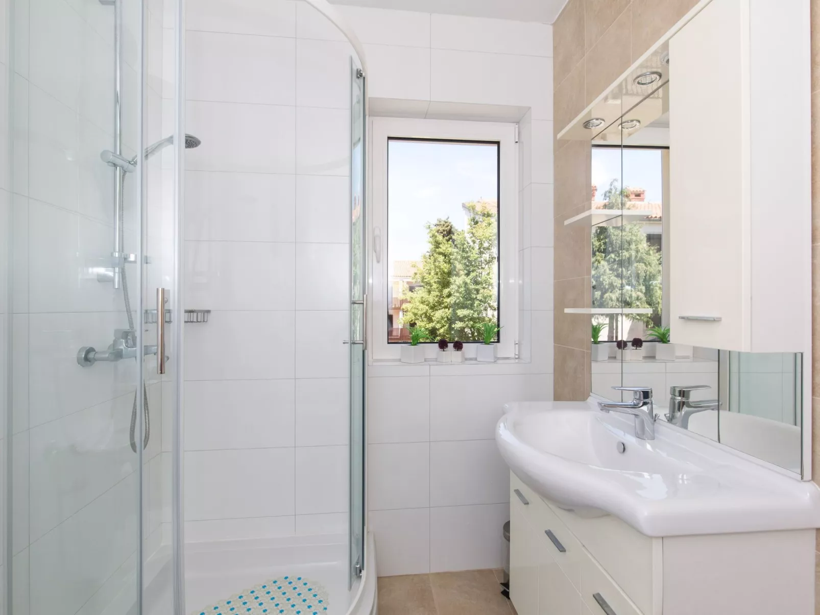 "Nino3" mit Balkon - Image-tags.info