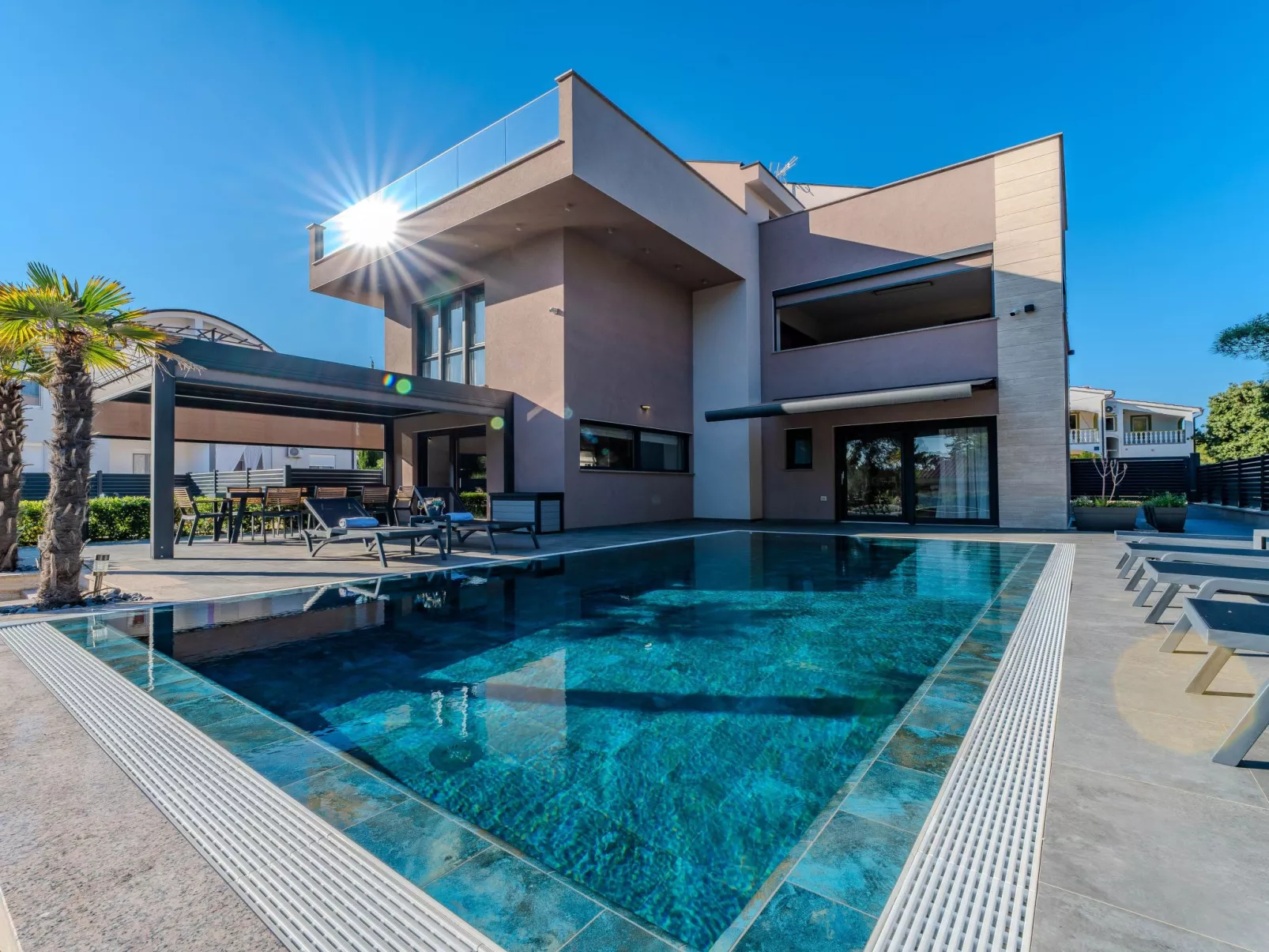 Royal 1 - Image-tags.info