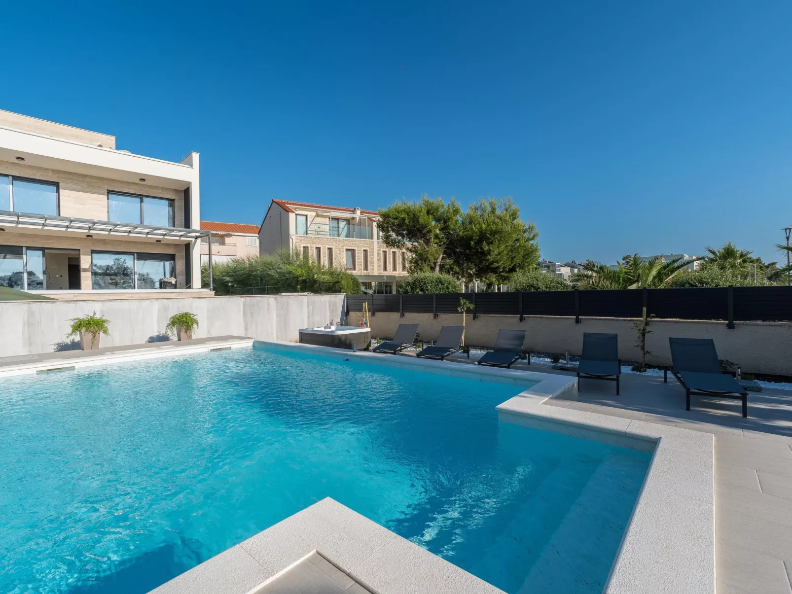 Villa "Mar" am Strand mit beheiztem Pool, Jacuzzi - Image-tags.info