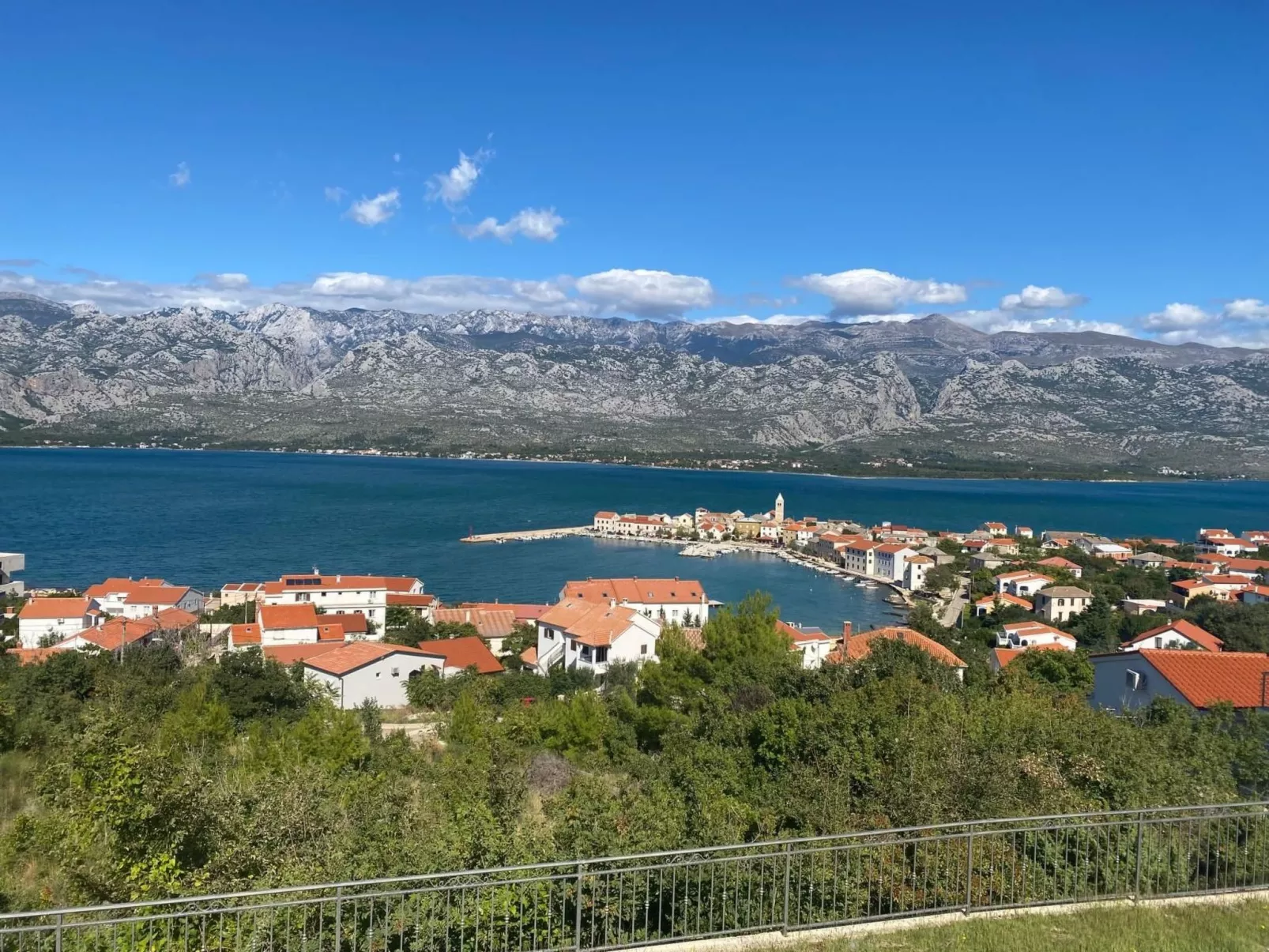 Mediterrane Villa, Pool, Panoramablick aufs Meer - Image-tags.info