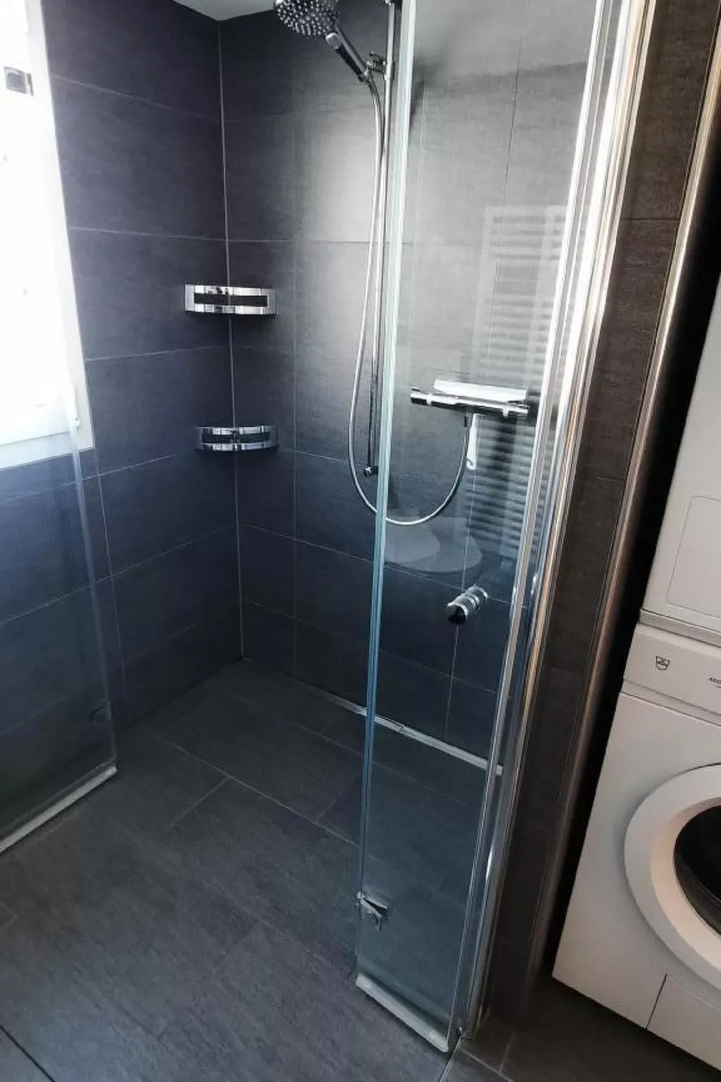 Gemütliche und geräumige Ferienwohnung - Dedans