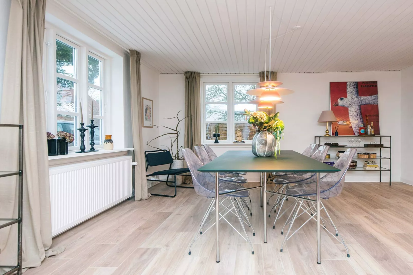 Nature Escape: Forest & Lake Access - Indoor