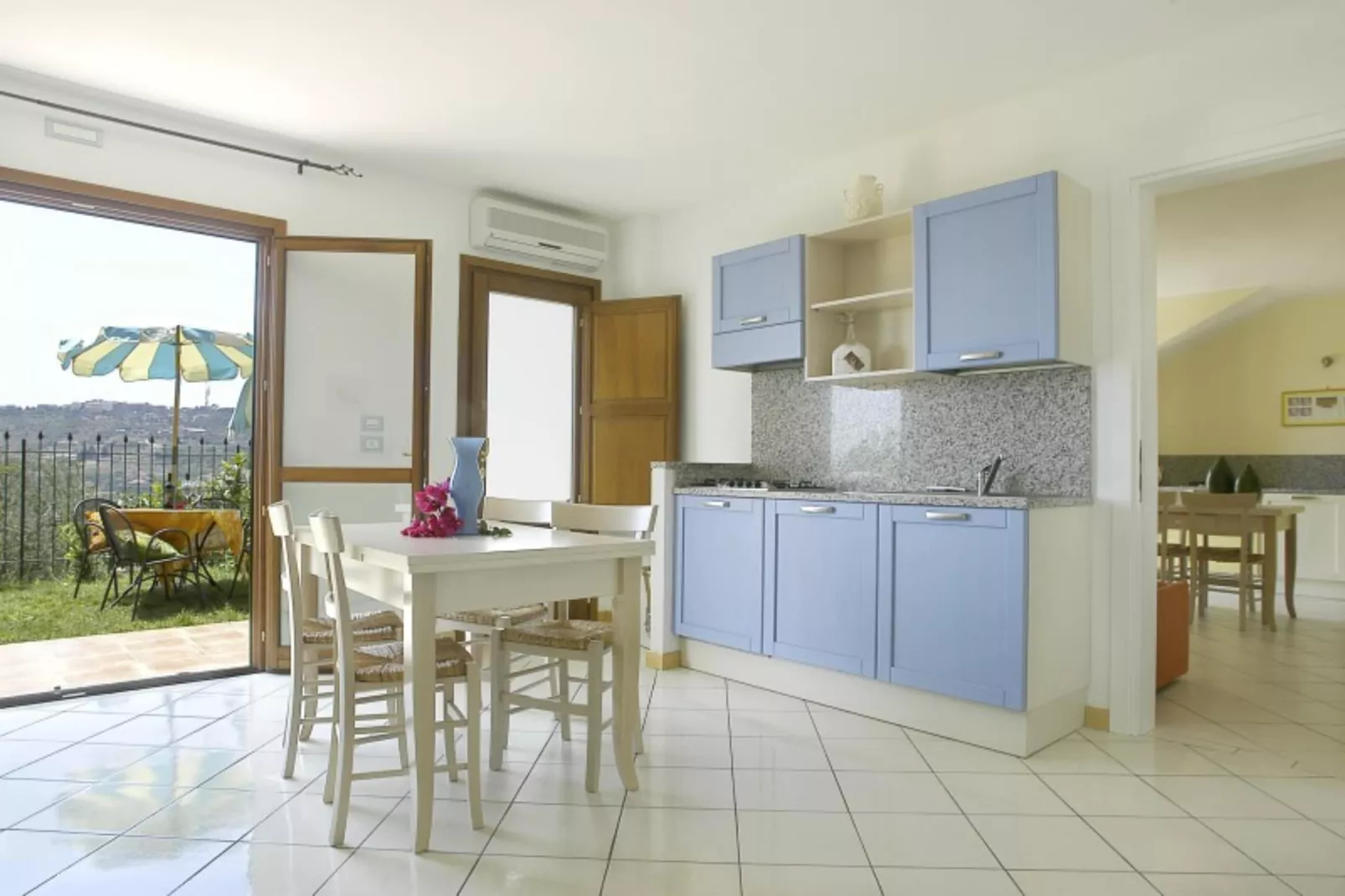 RESIDENCE VILLA GIADA IMPERIA - TWO-ROOM APARTMENT 4 PAX Orchidea B4 - Cuisine