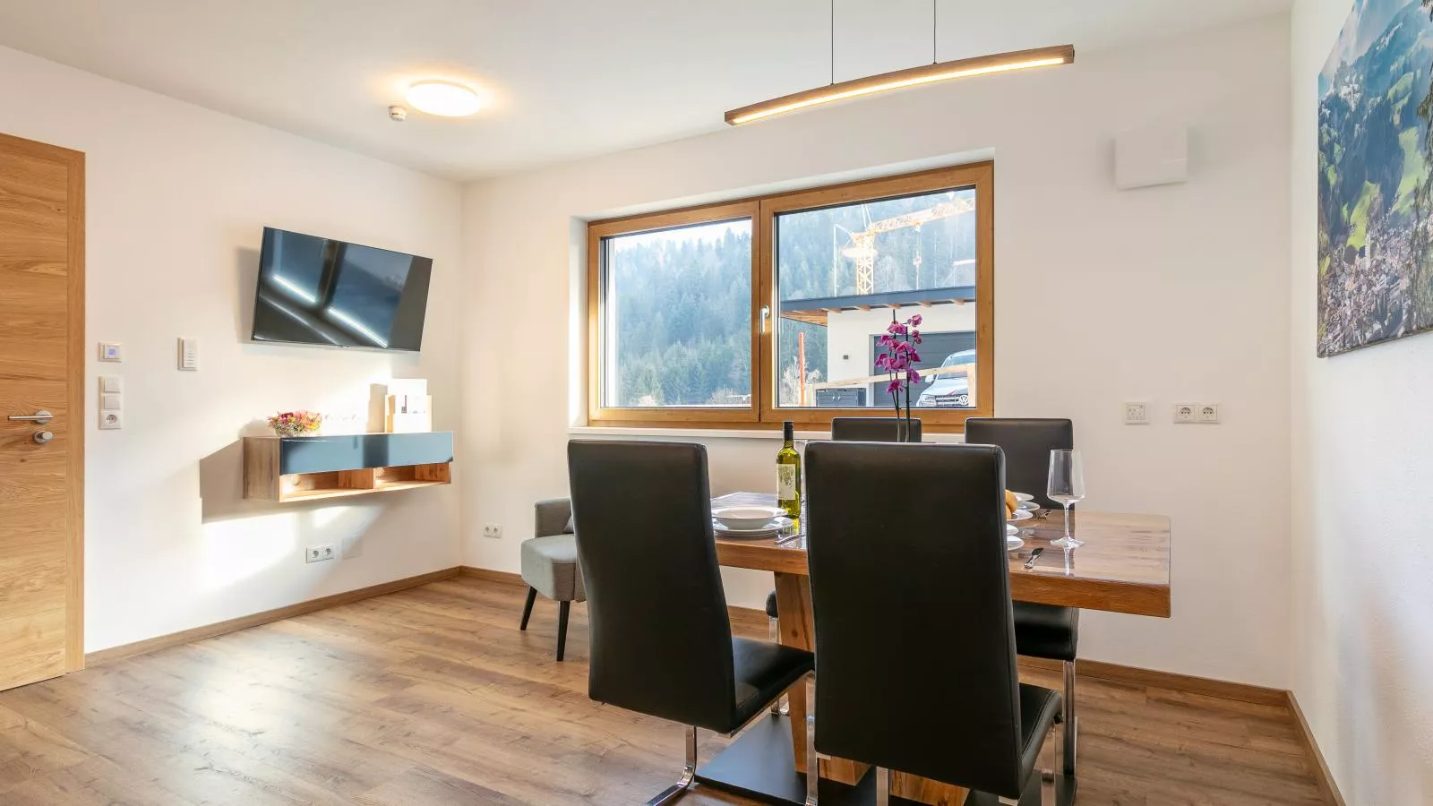 OberhAUSZEIT - Dining room