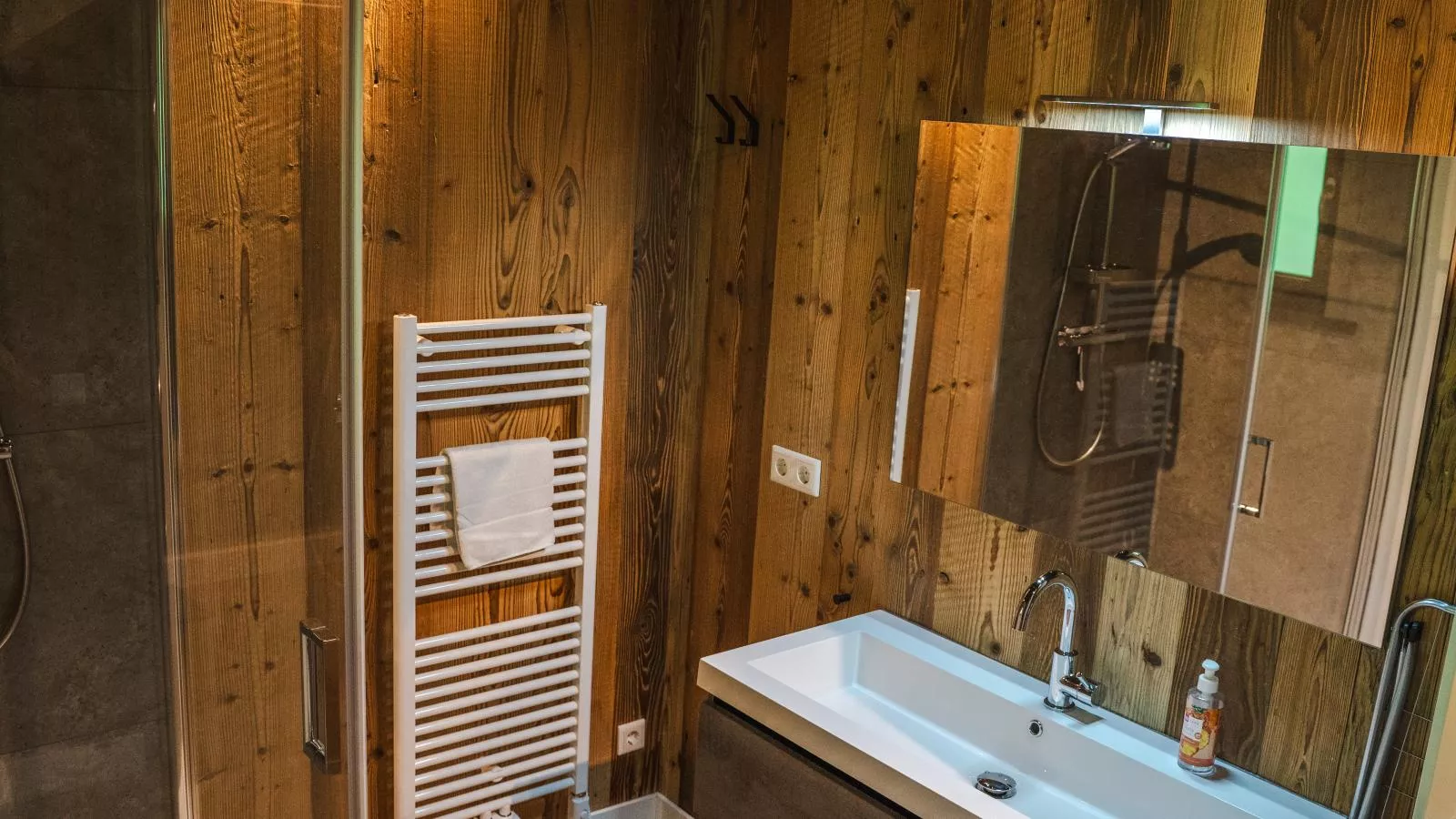 See Lounge - Bathroom