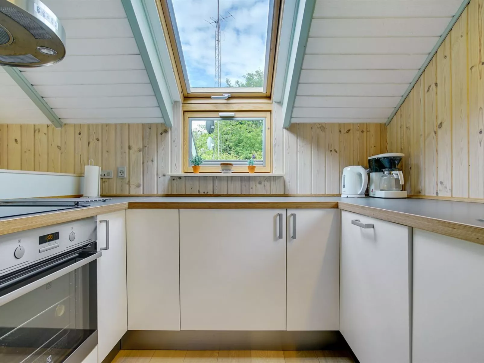 "Nadezda" - 450m from the sea-Drinnen