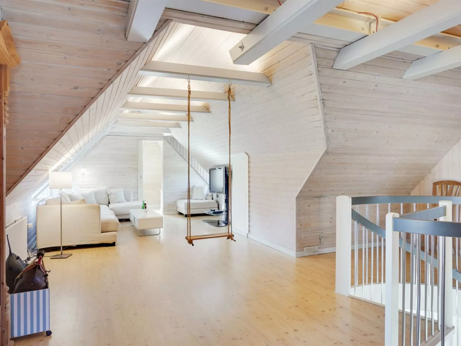 "Gertrudis" - 2km to the fjord-Inside