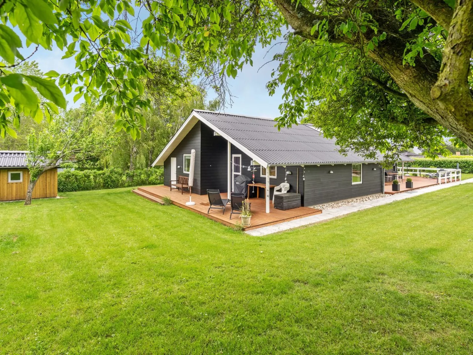 "Flicka" - 275m from the sea-Draußen