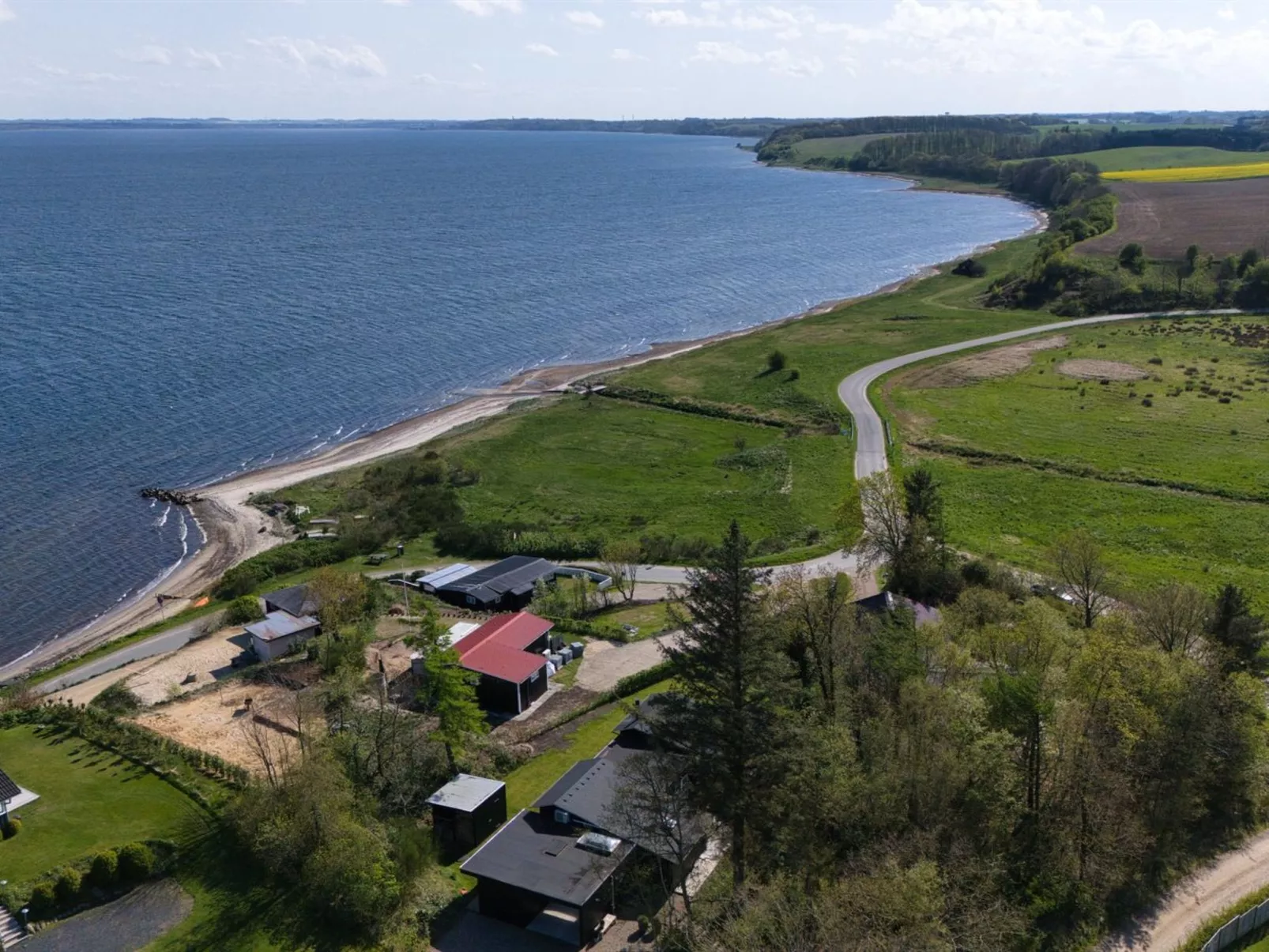 "Elissa" - 50m to the fjord-Outside