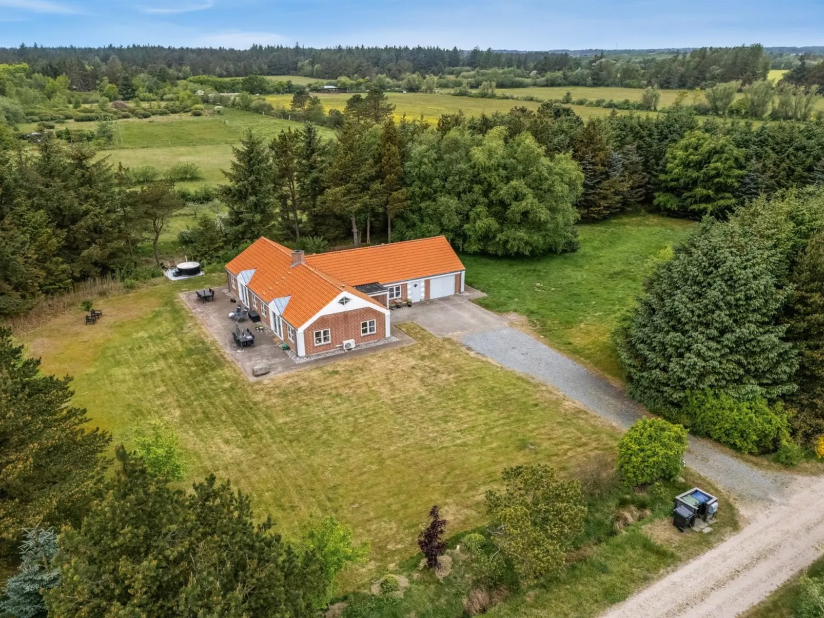 "Marlise" - 2.5km from the sea-Outside